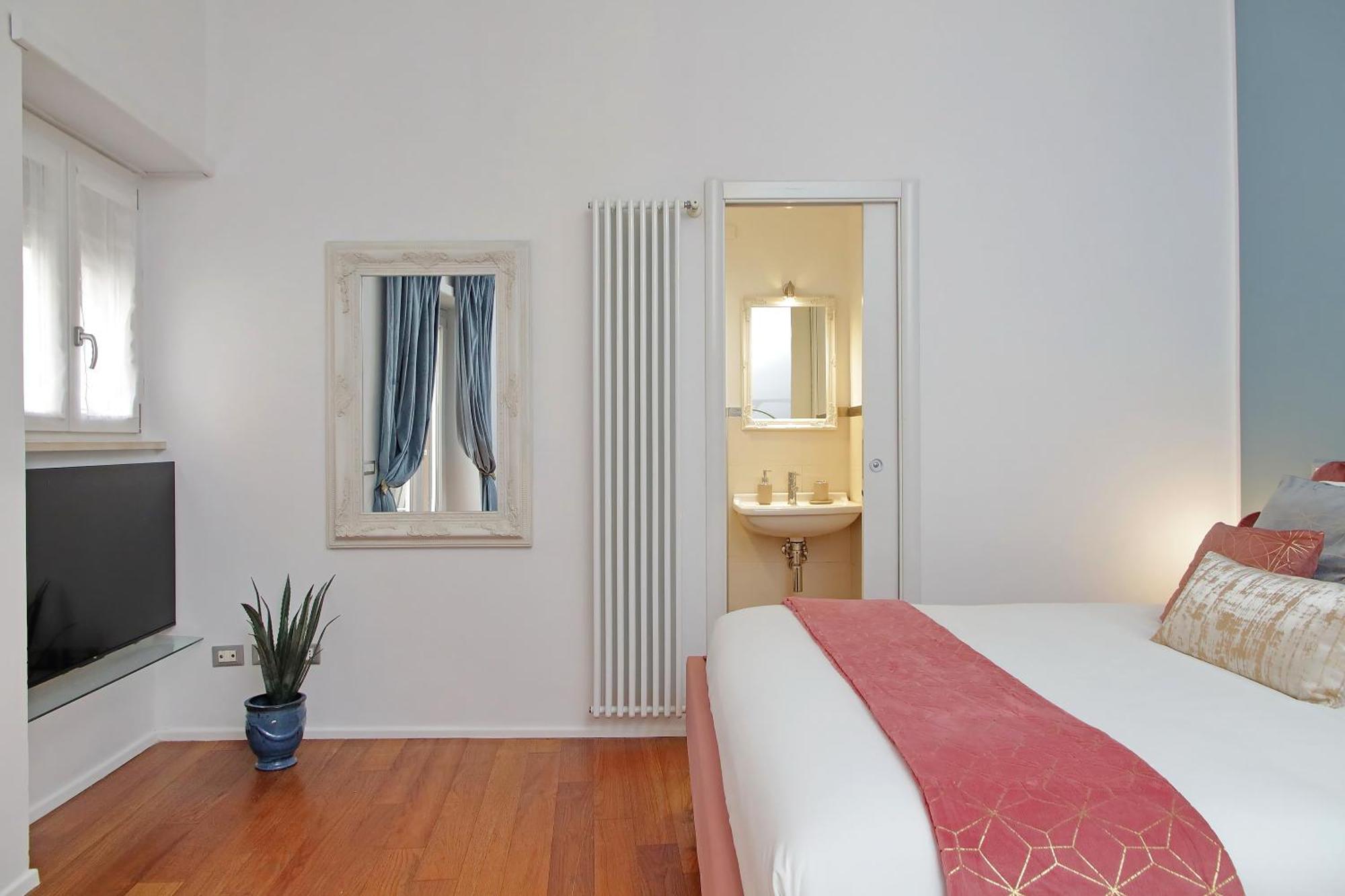 New With Terrace - 150m Metro A Apartment
