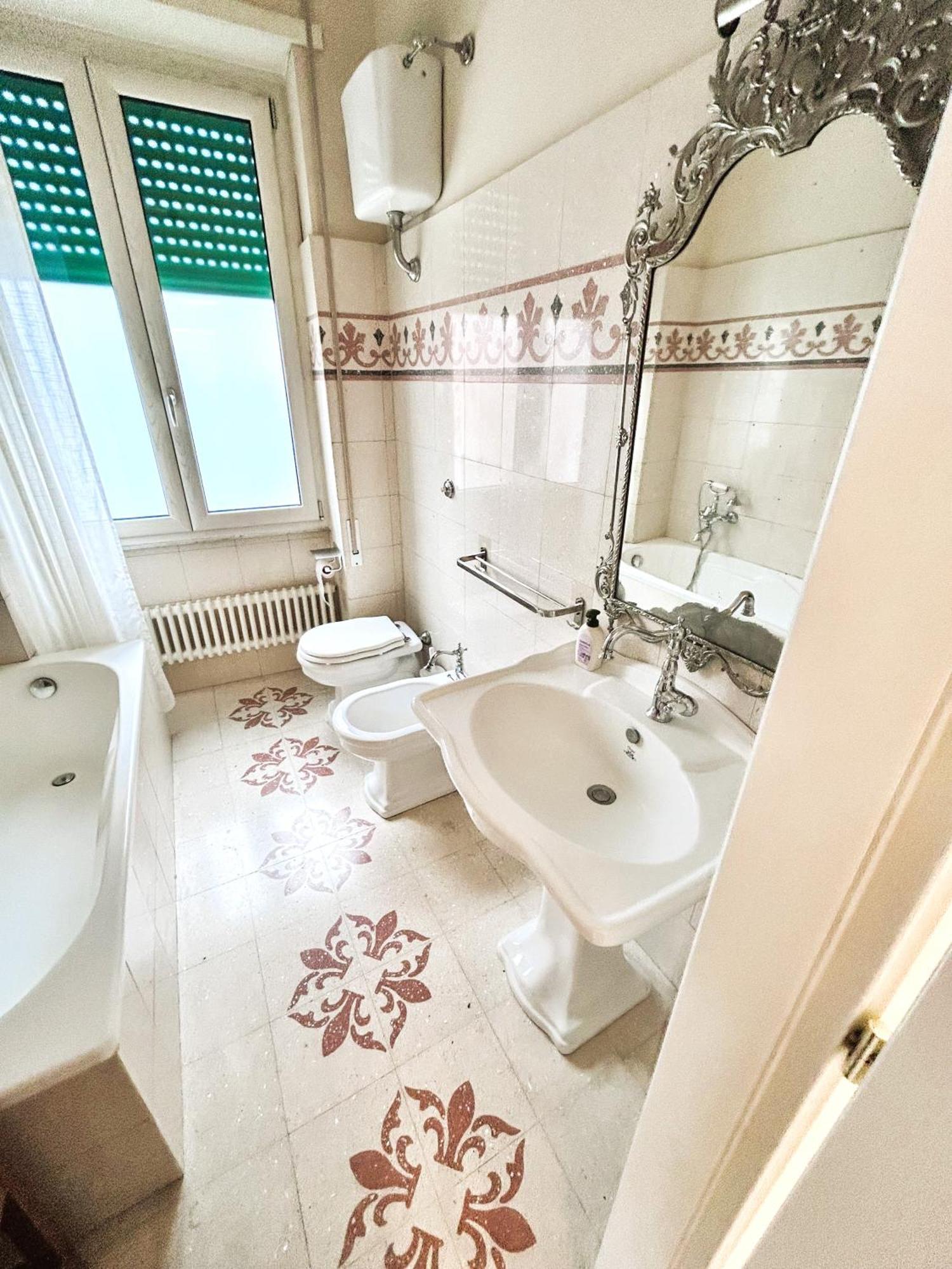 Realty Company Vittoria Apartment Rome