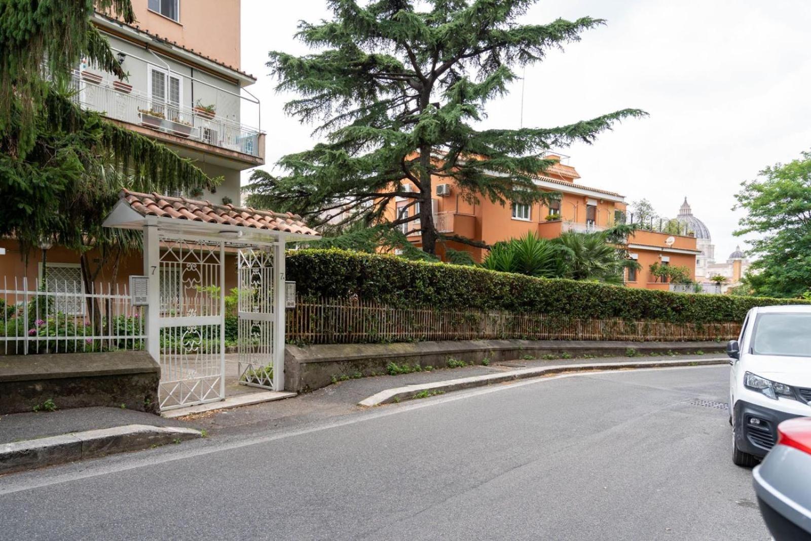 Apartment Vatican Historic Center -luxury Flat With Garden And Private Parking *