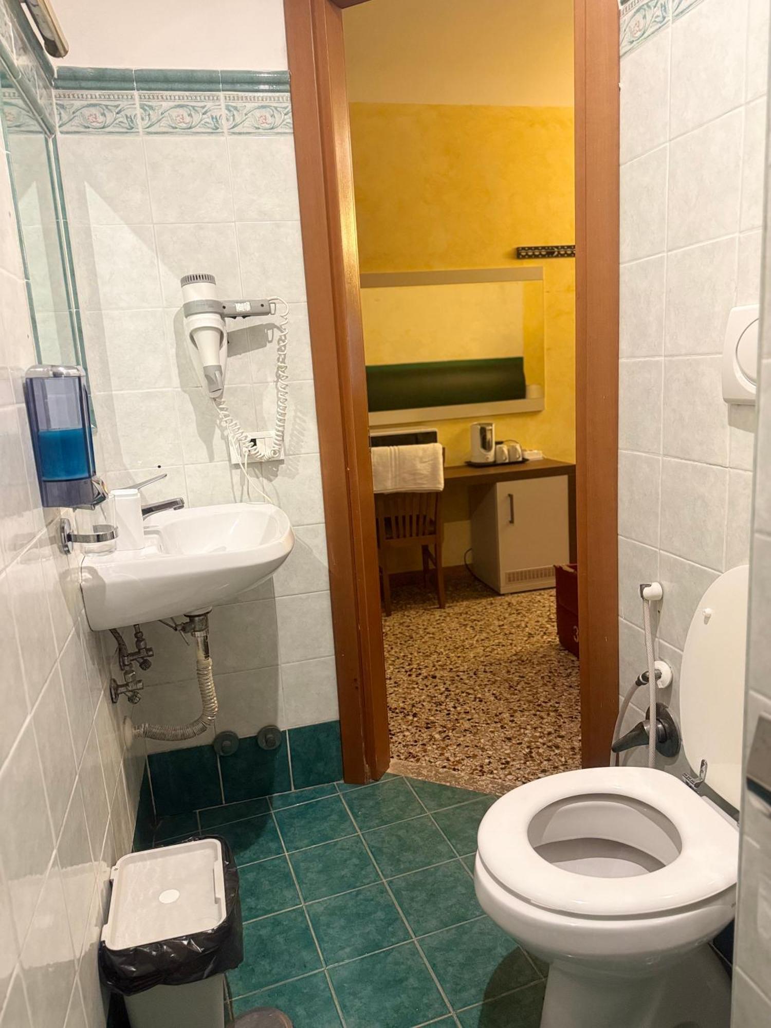 Grand Gaeta Guest house Rome