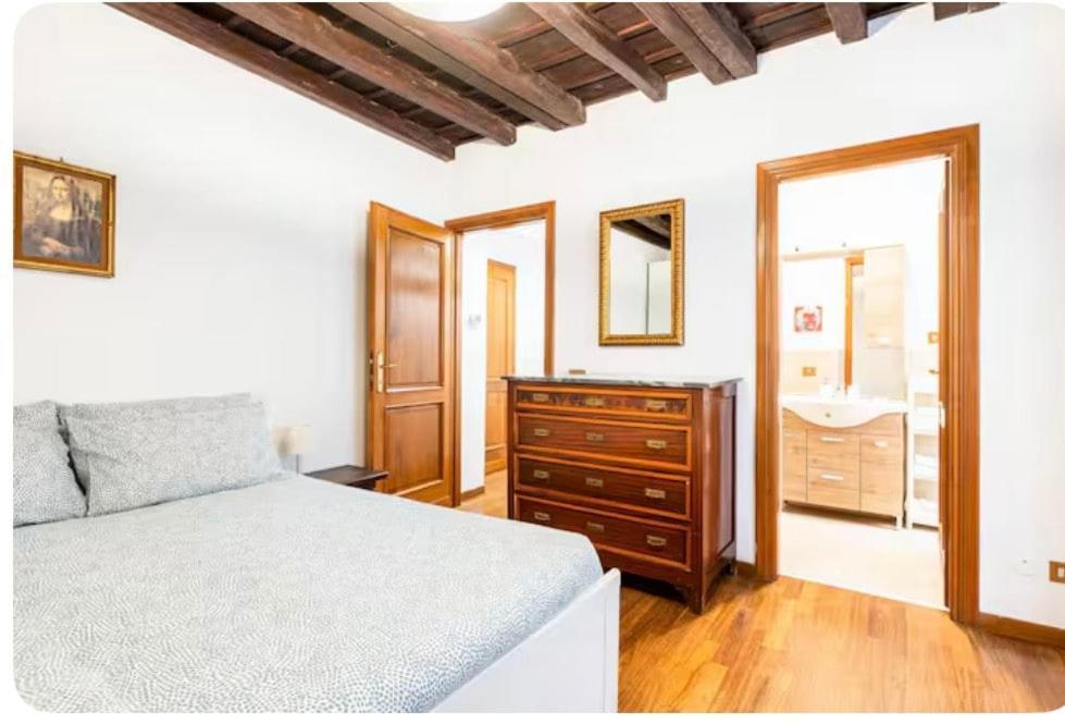 Piazza Farnese House Roma