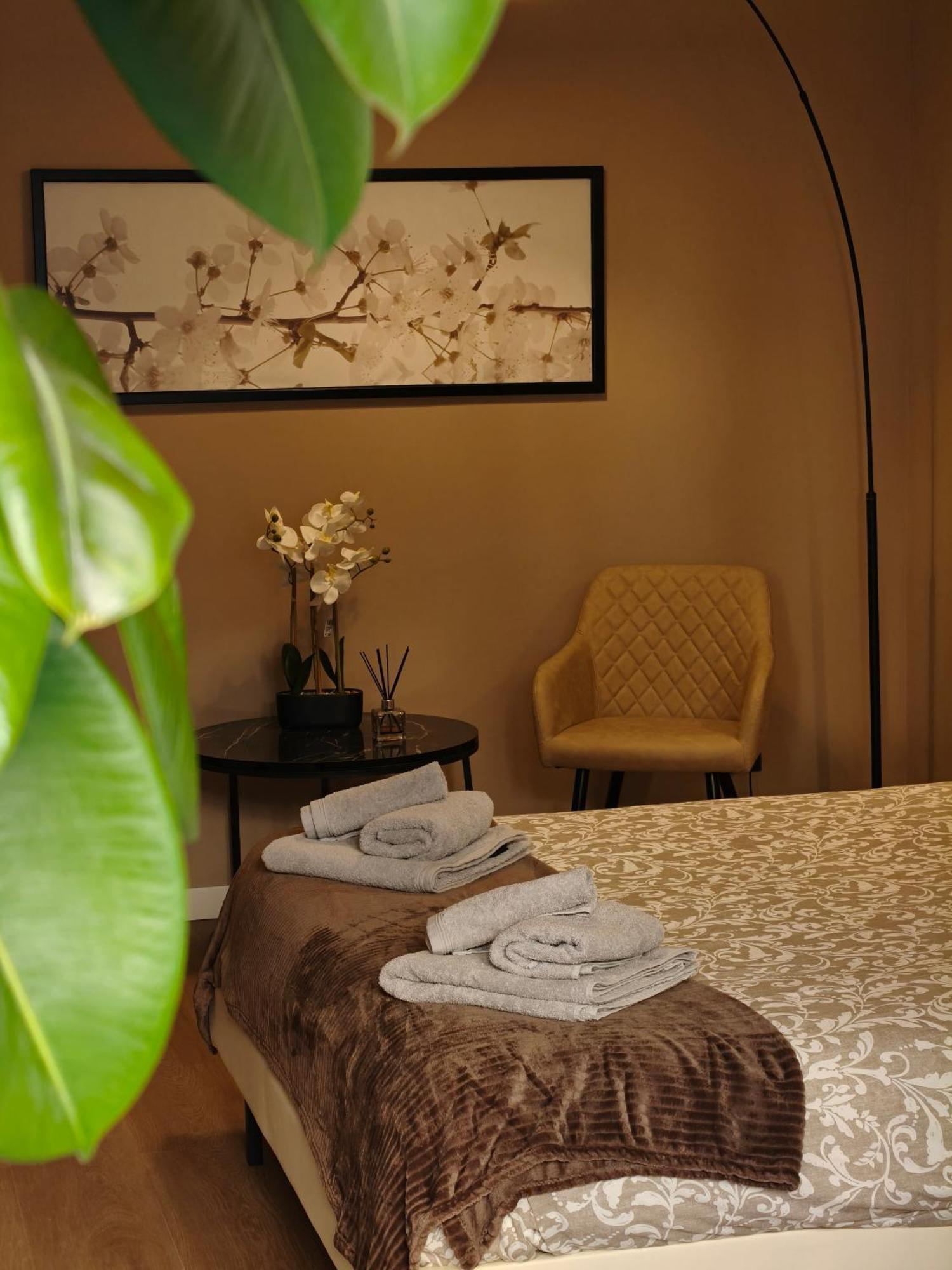 Adr Charme Bed & Breakfast