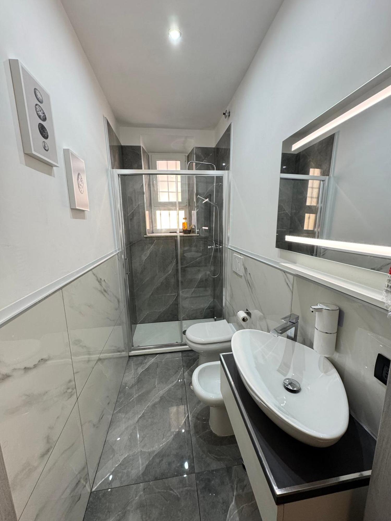 Bellavita House 2br With Private Parking In Apartment Rome