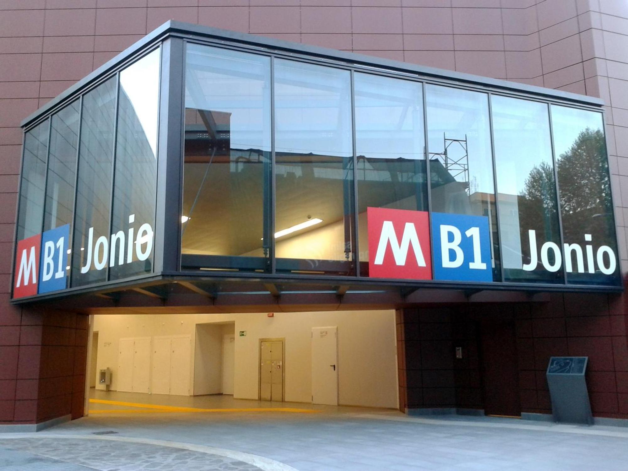 La Dolce - Metro Jonio Apartment *