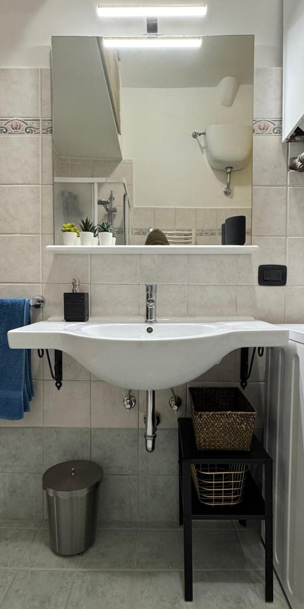 Via Arese Apartment Rome