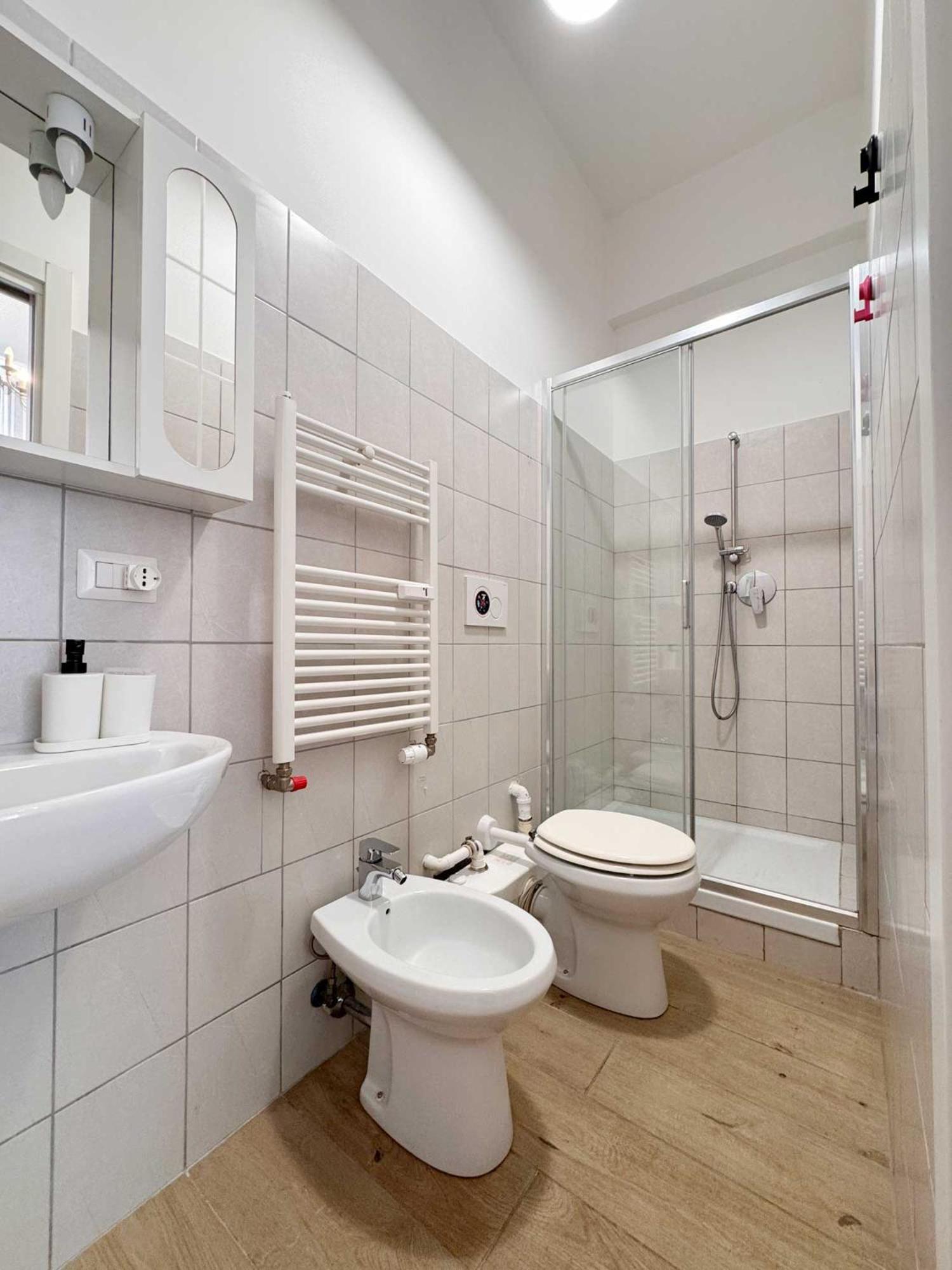 Piramide 2 Bedrooms & 2 Bathrooms *