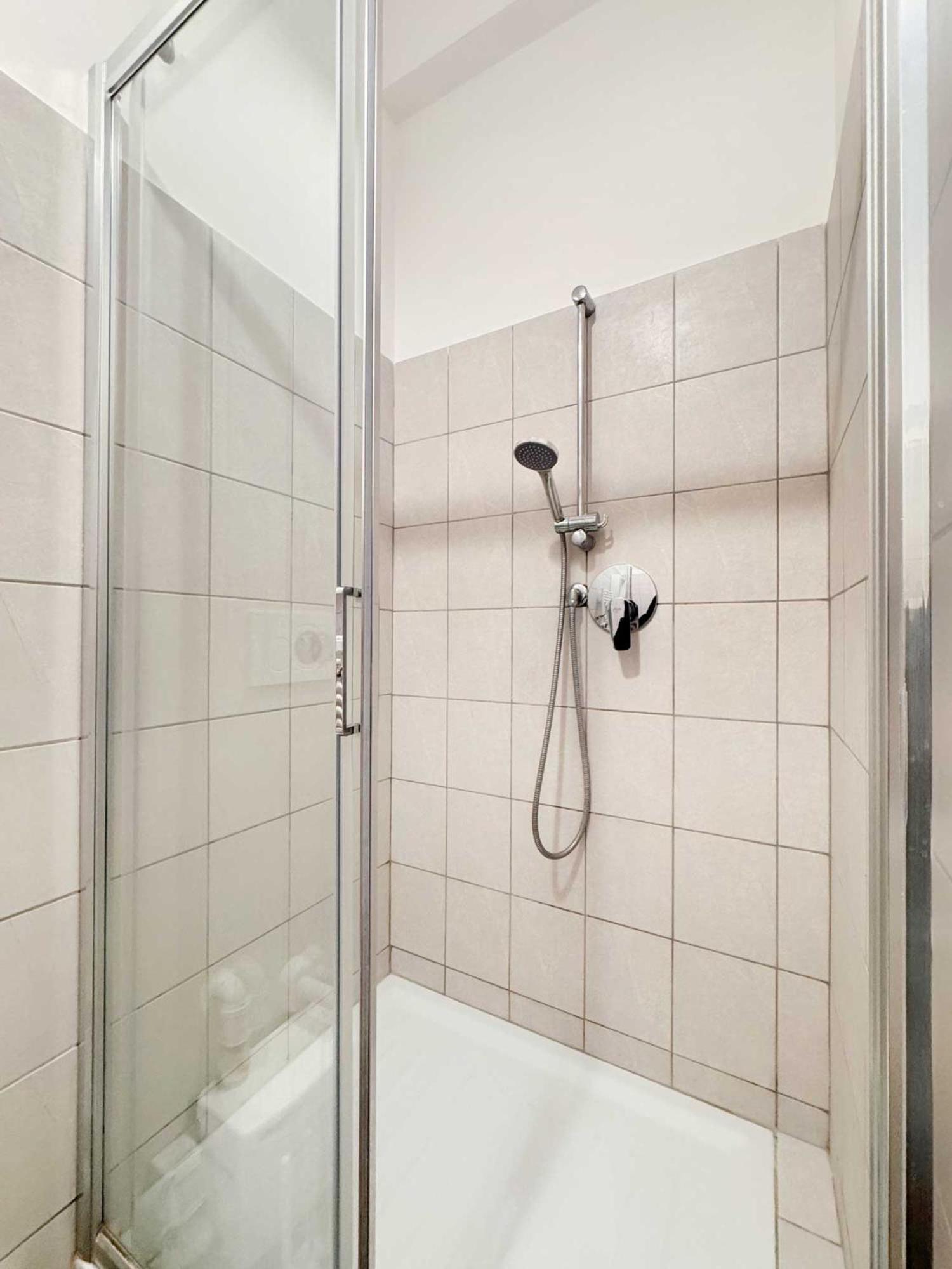 Apartment Piramide 2 Bedrooms & 2 Bathrooms *