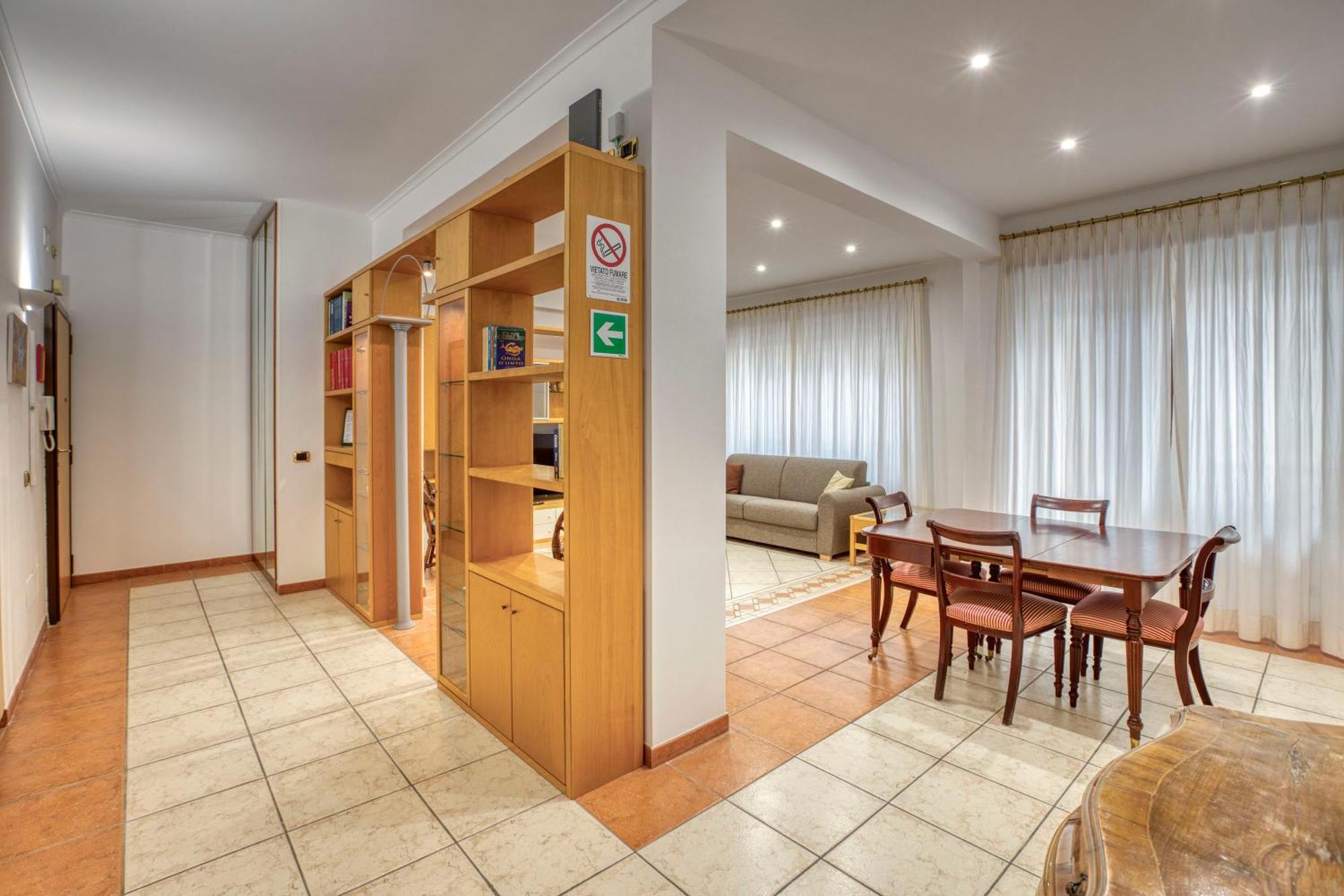 Dimora Savorelli, Ampio Zona Vaticano Apartment Rome
