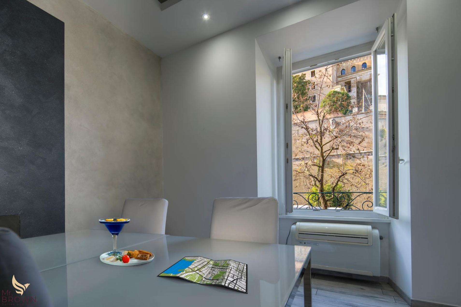 Mrbrown - Wonderfull Vaticano Apartment