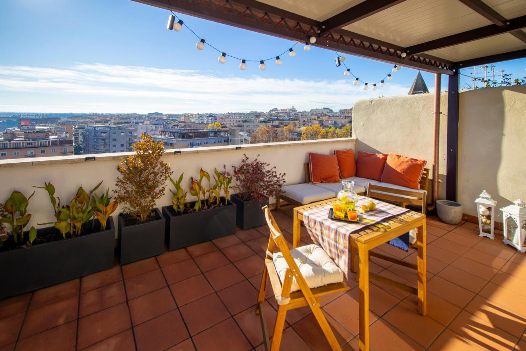 Attico E Terrazza Con Vista Di Andrea Apartment *