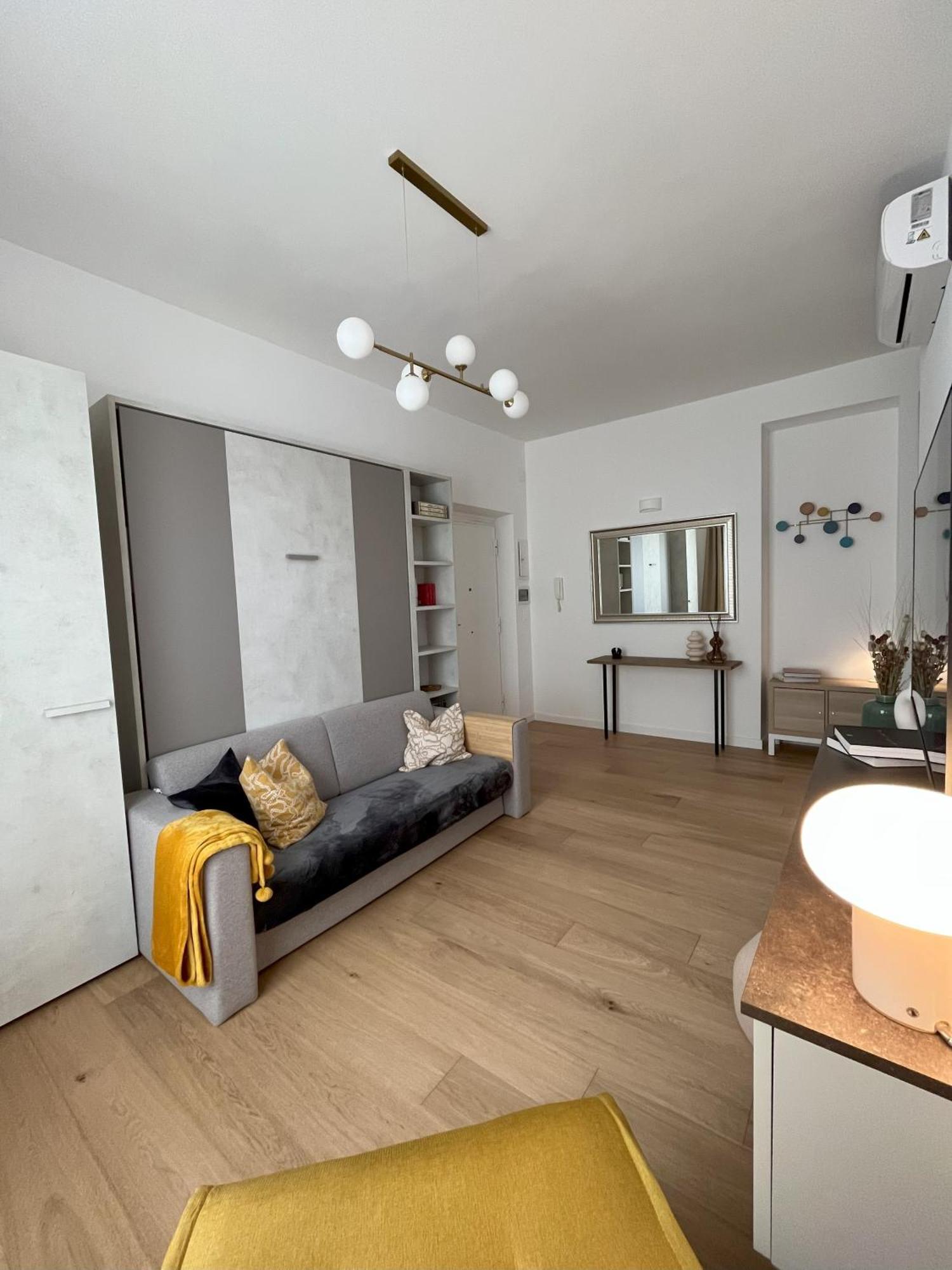 Saint Paul Gateway Apartment
