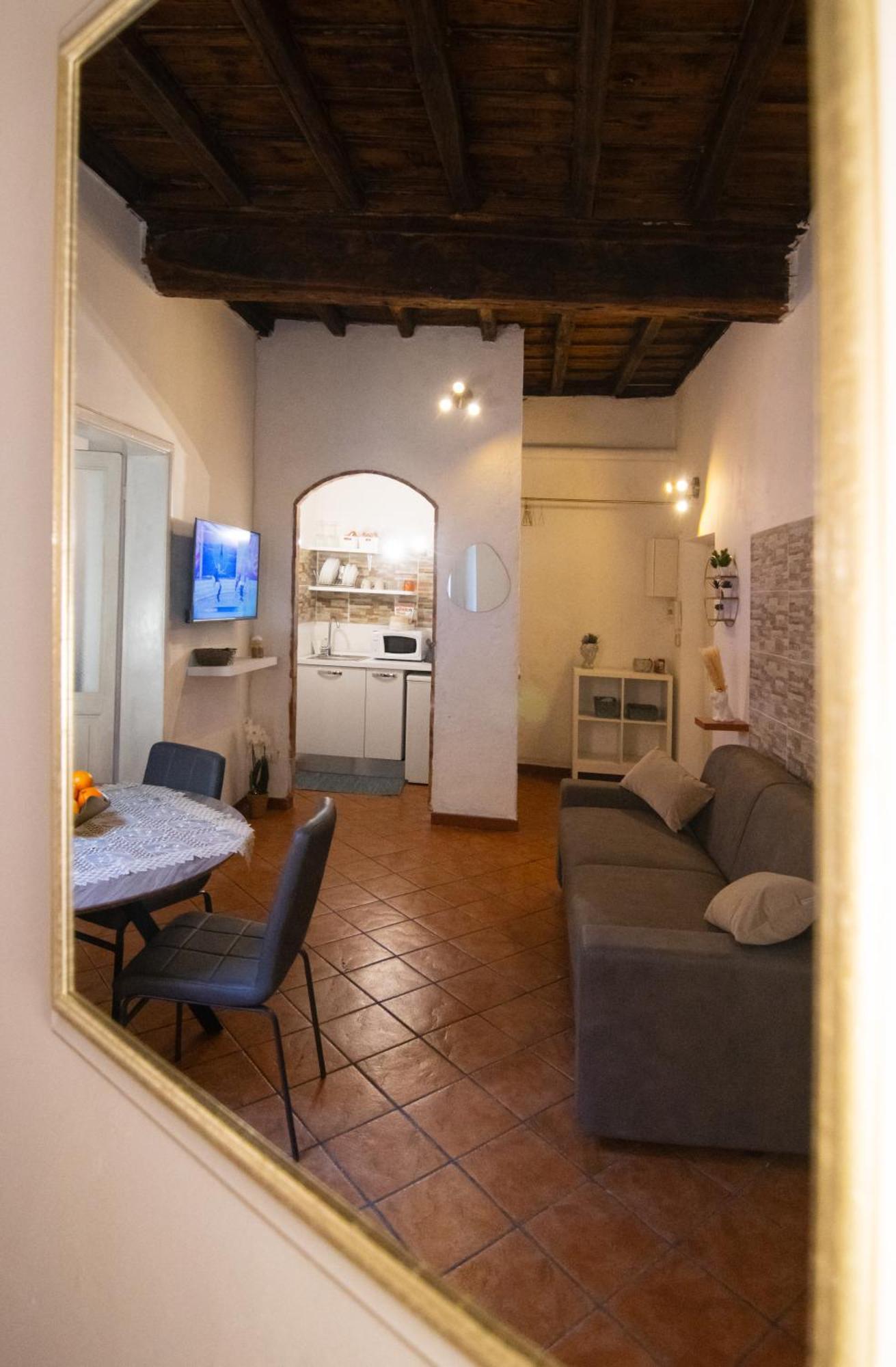 Appartamento Crezy House Trilussa *
