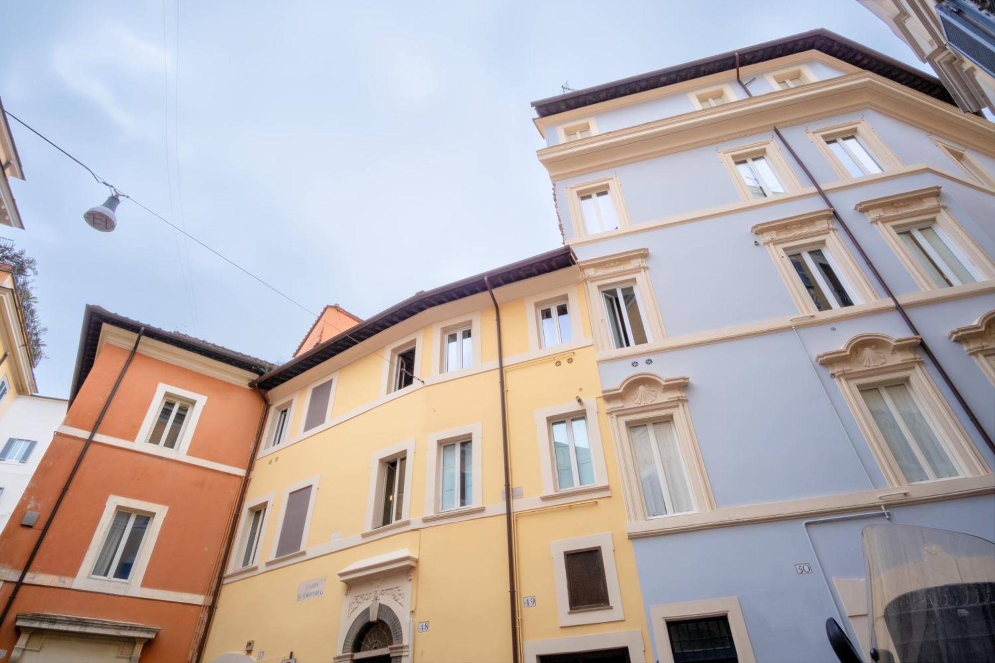 Apartment Elegantis Trevi - Just 50m From Trevi Fountain Rome