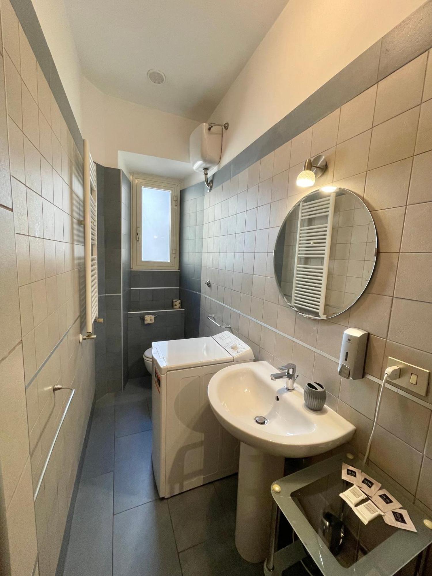 Aurora House - Accogliente A Barberini Rome