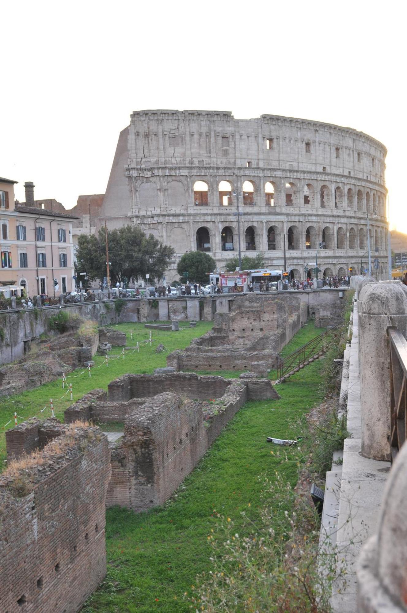 A Due Passi Dal Colosseo Apartment Rome