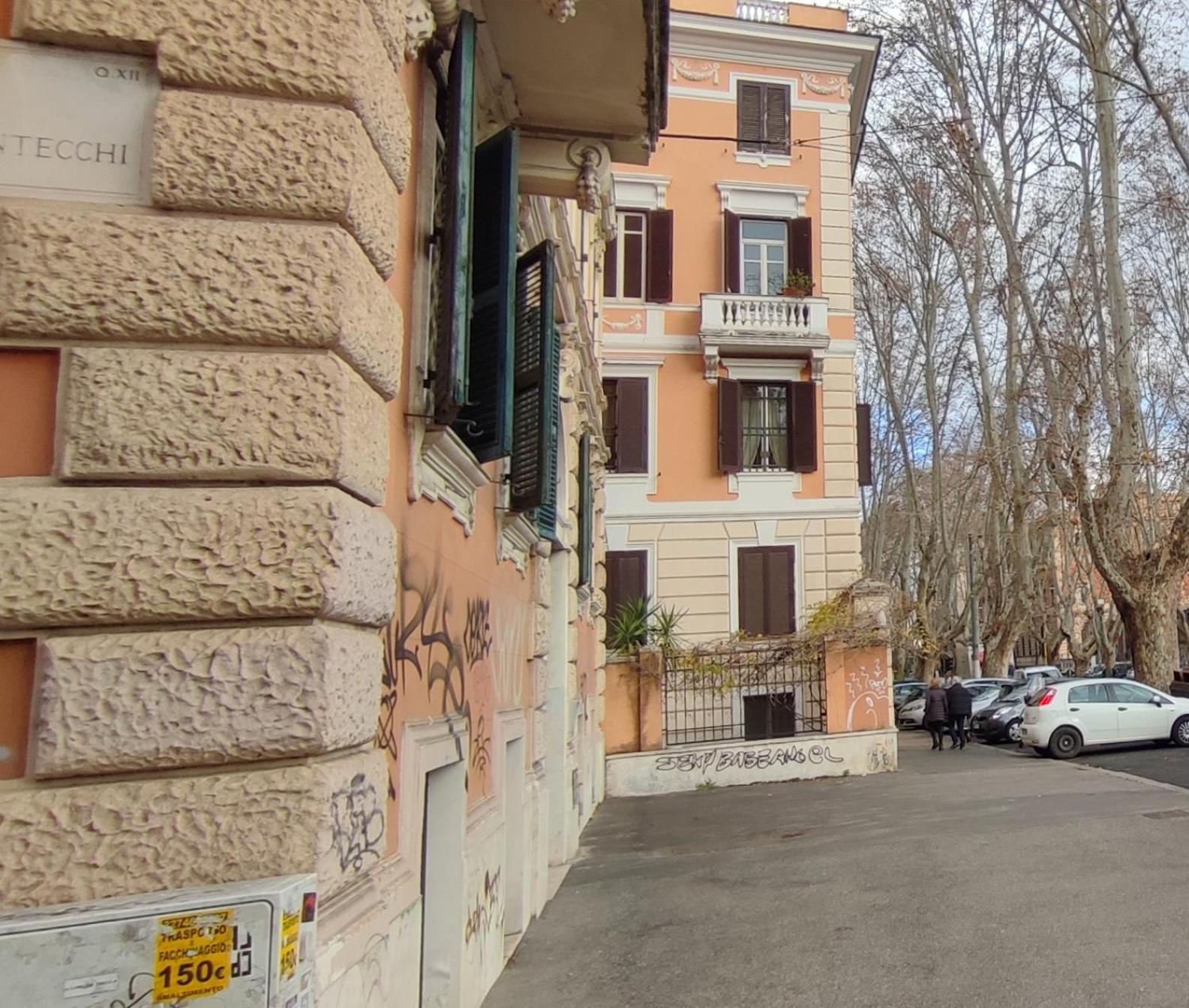 Apartment Happy Domus Ippolito Nievo Flat A Trastevere Rome