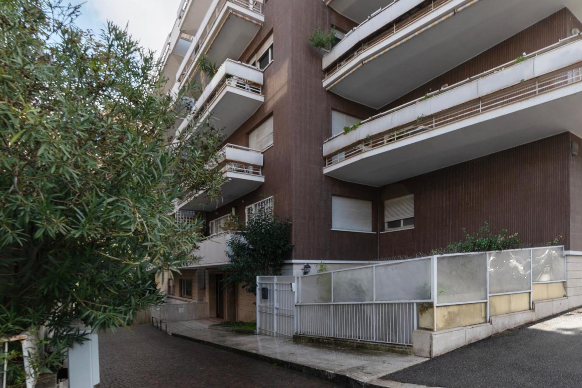 San Pietro Terrace Apartment
