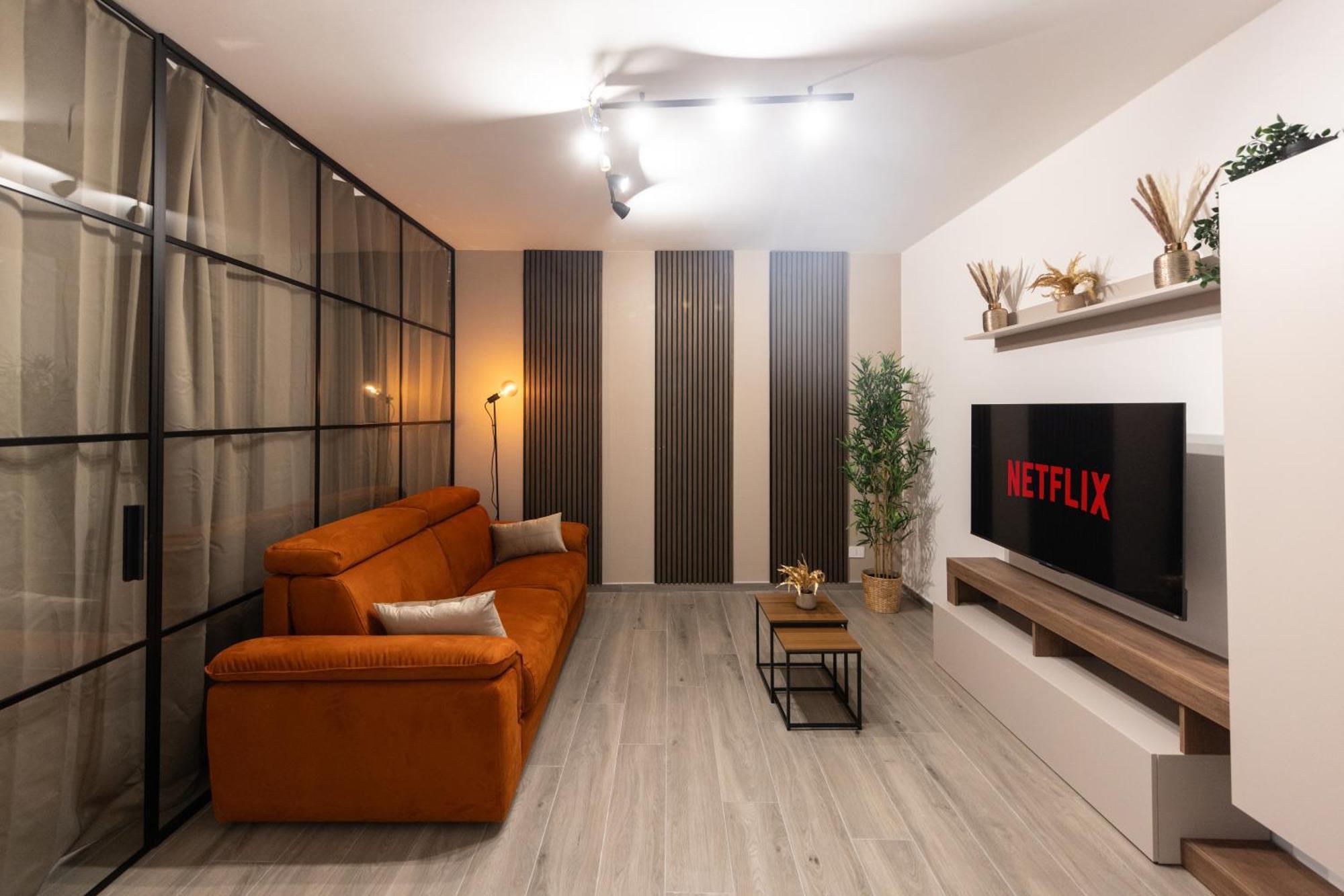 Urban Chic Luxury *