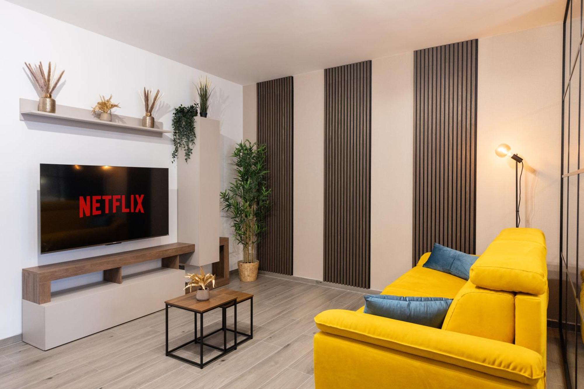 Urban Chic Luxury Apartment