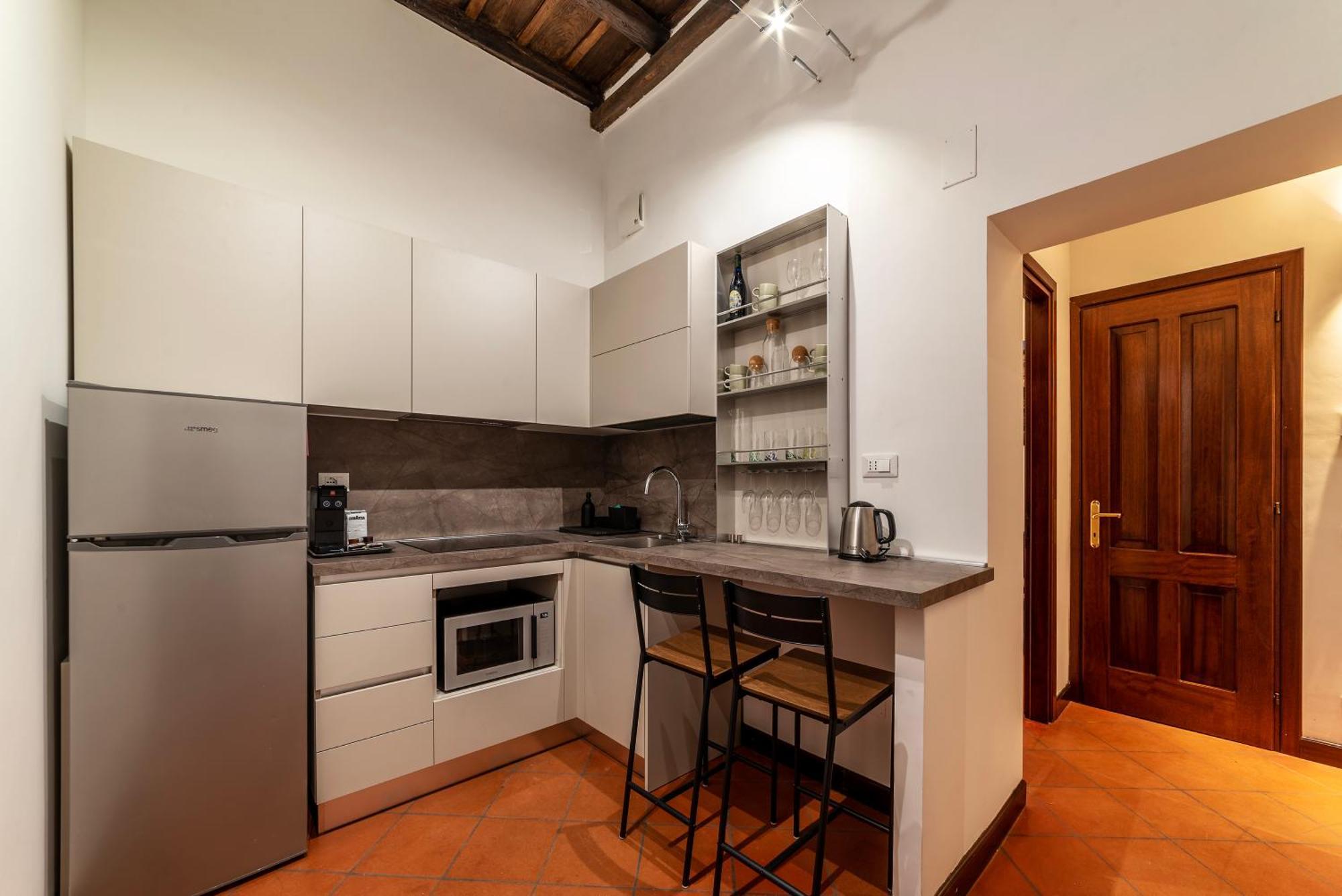 Brand New In The Heart Of Rome-for 5! Rome