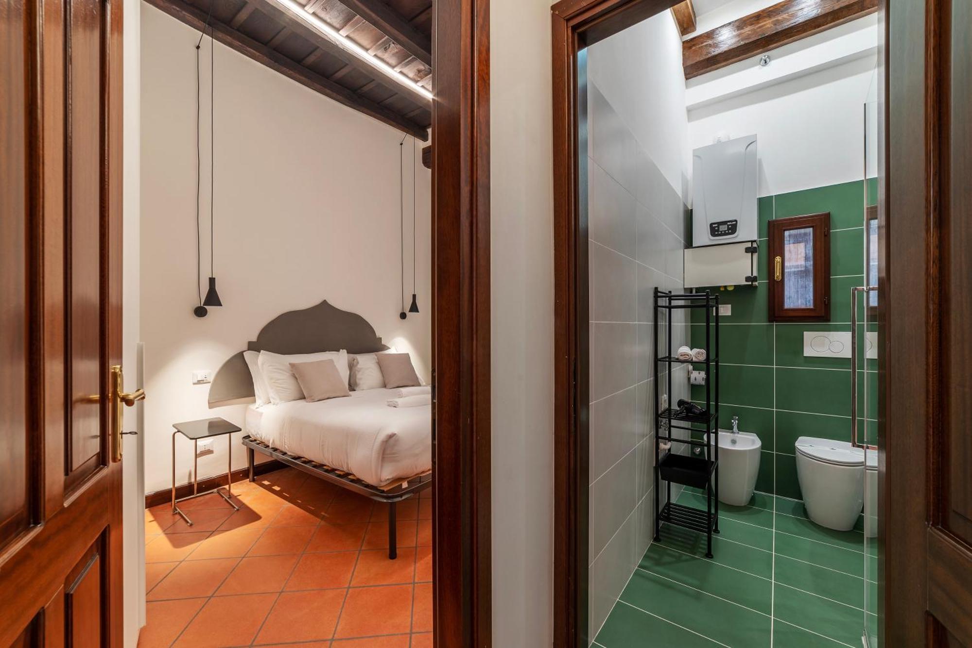 Brand New In The Heart Of Rome-for 5! Apartment *