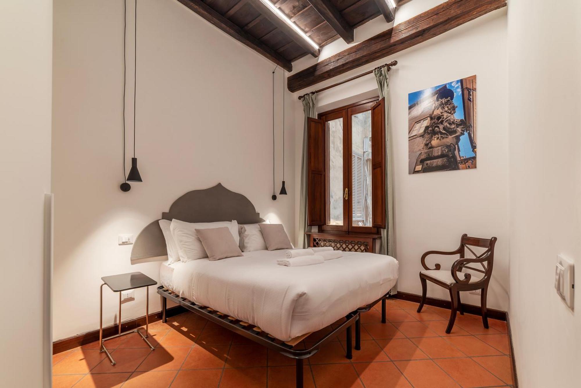 Brand New In The Heart Of Rome-for 5! Rome
