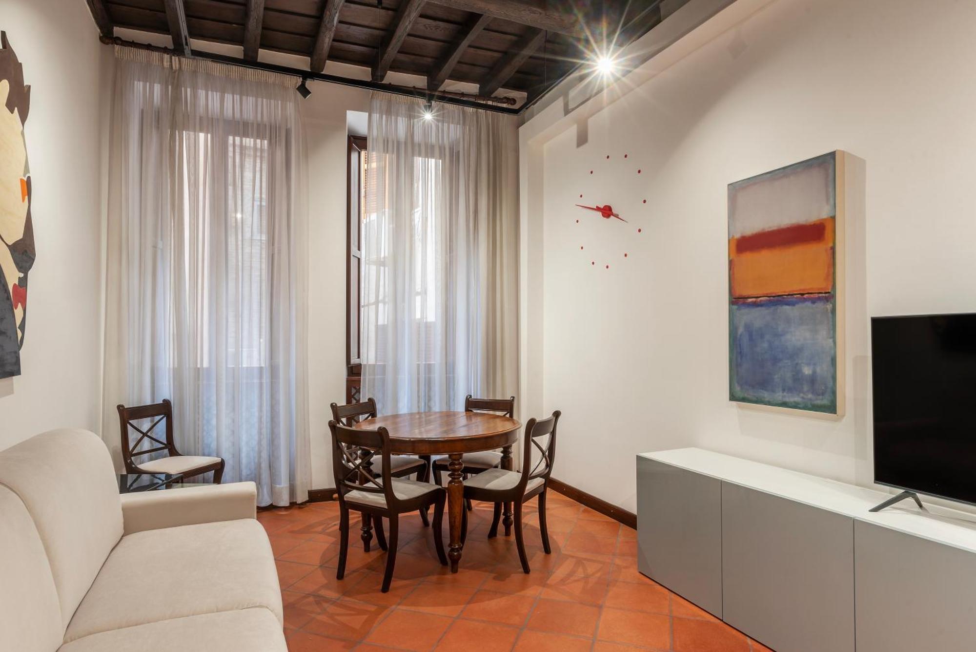 Brand New In The Heart Of Rome-for 5!