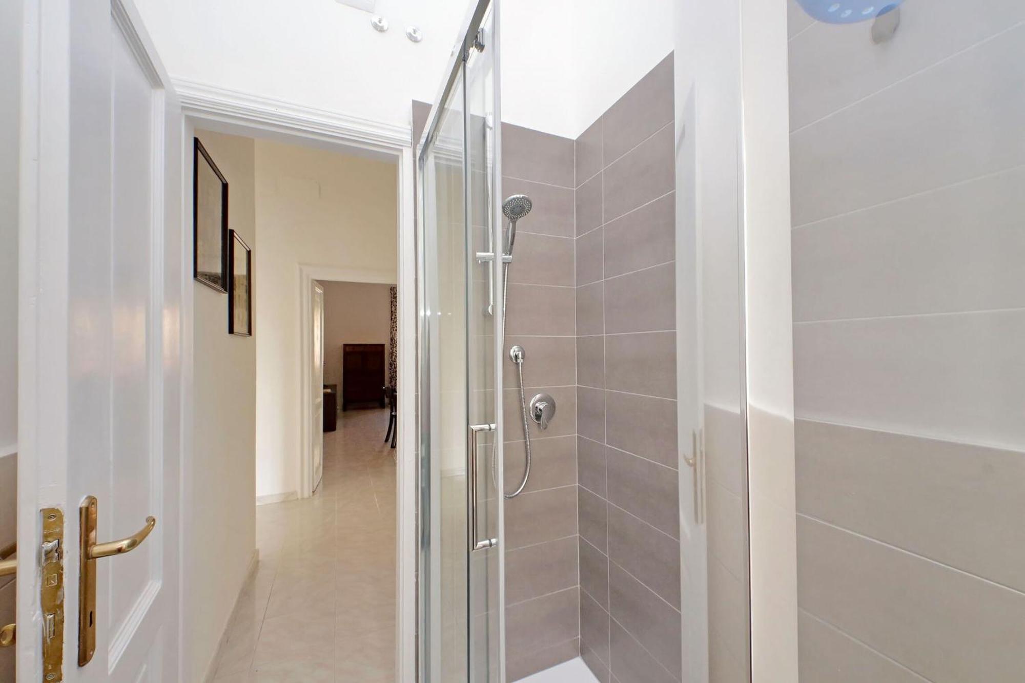 New Comfortable 2 Bedroom Della Vittoria By Halldis *