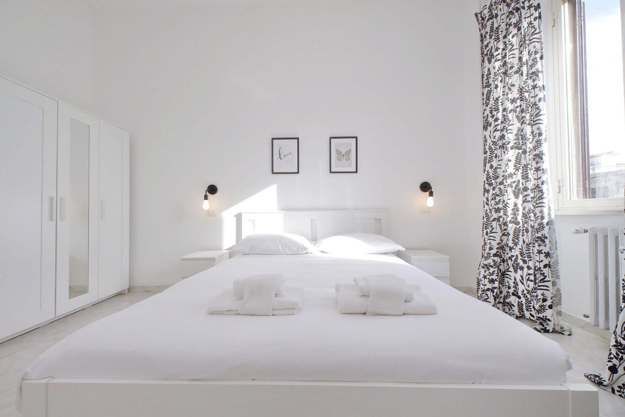 New Comfortable 2 Bedroom Della Vittoria By Halldis Apartment *