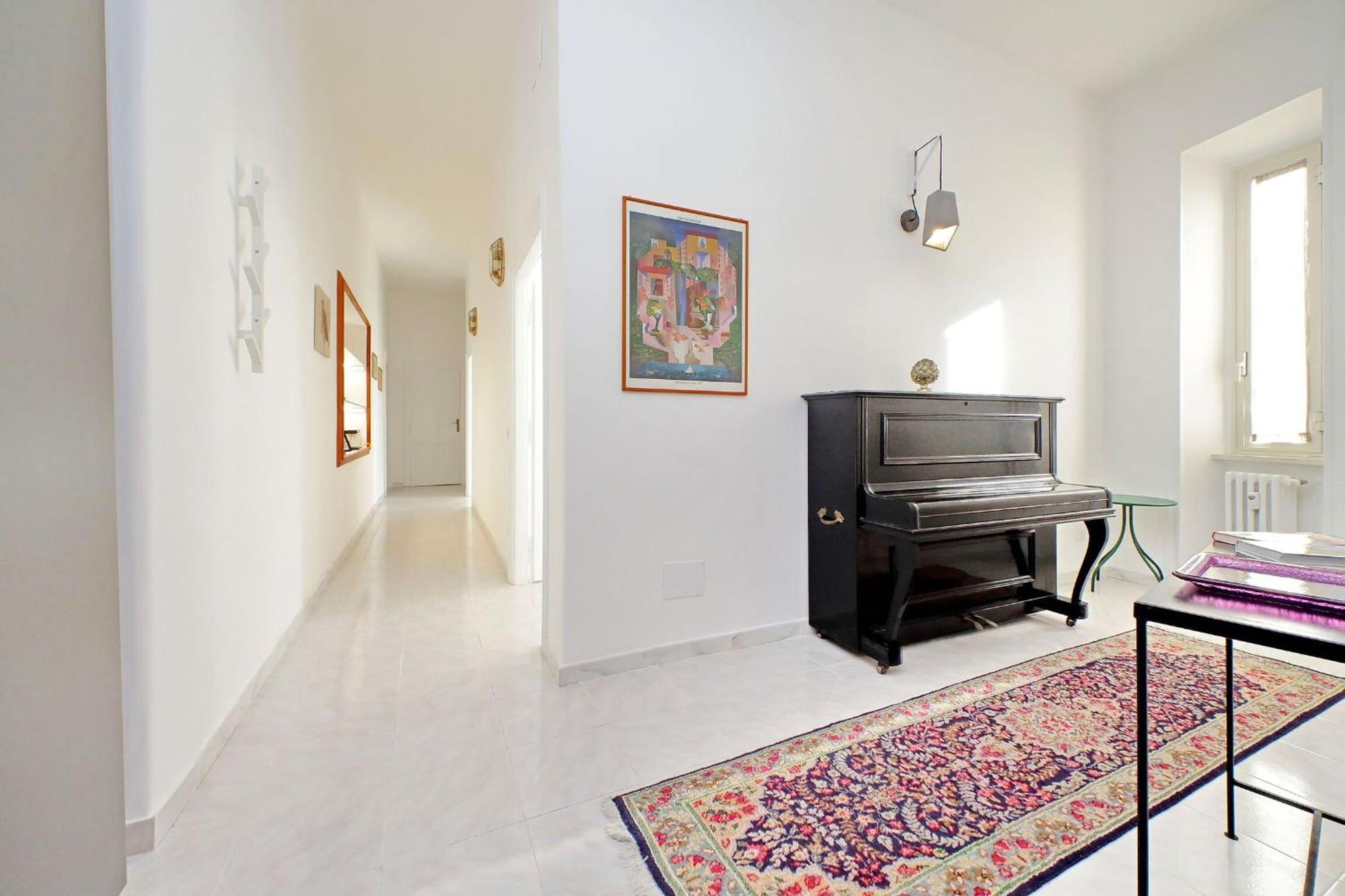 New Comfortable 2 Bedroom Della Vittoria By Halldis Roma