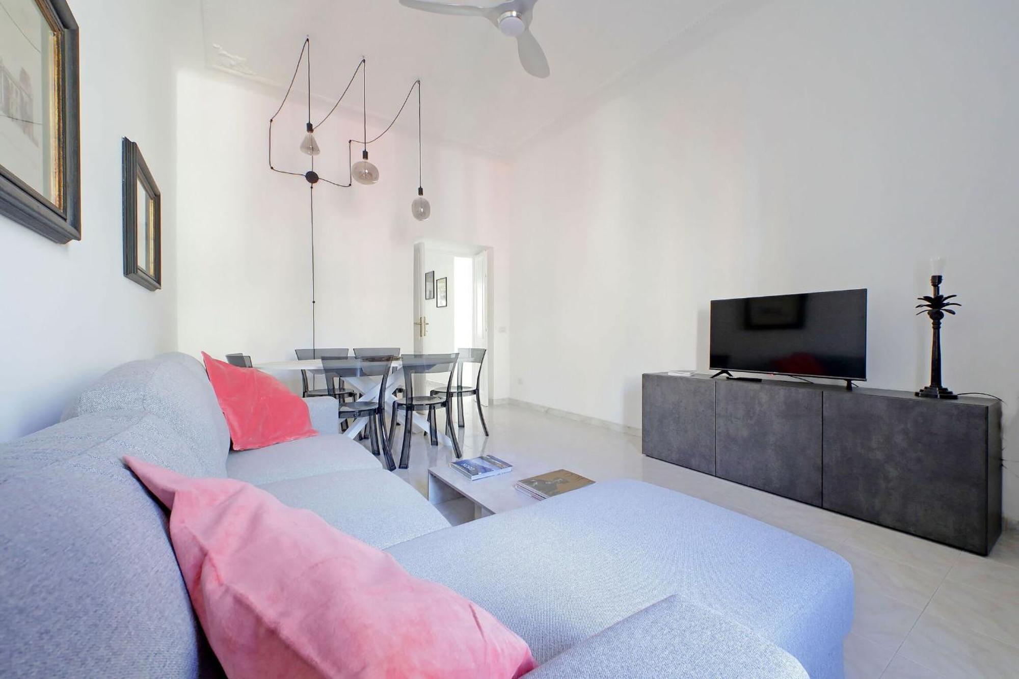 Apartment New Comfortable 2 Bedroom Della Vittoria By Halldis