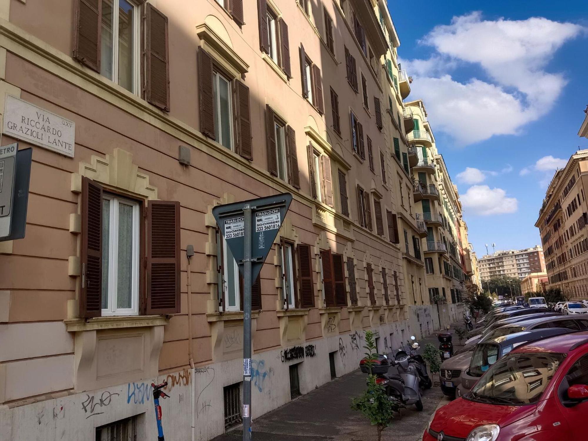 New Comfortable 2 Bedroom Della Vittoria By Halldis * Roma