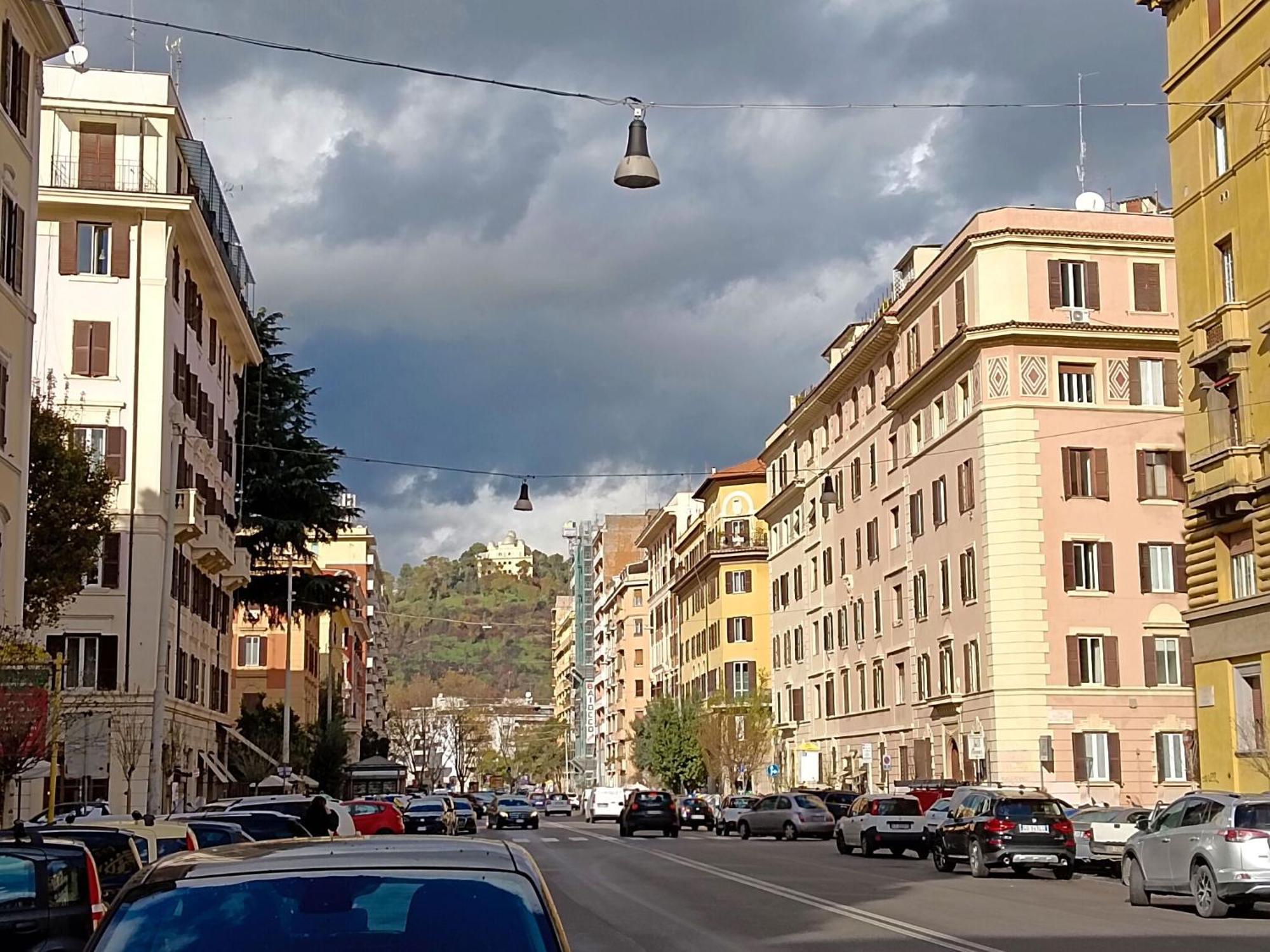 New Comfortable 2 Bedroom Della Vittoria By Halldis * Rome