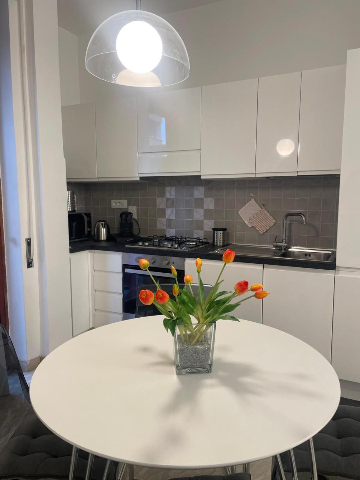 Apartment Dama Maria Elena Rome