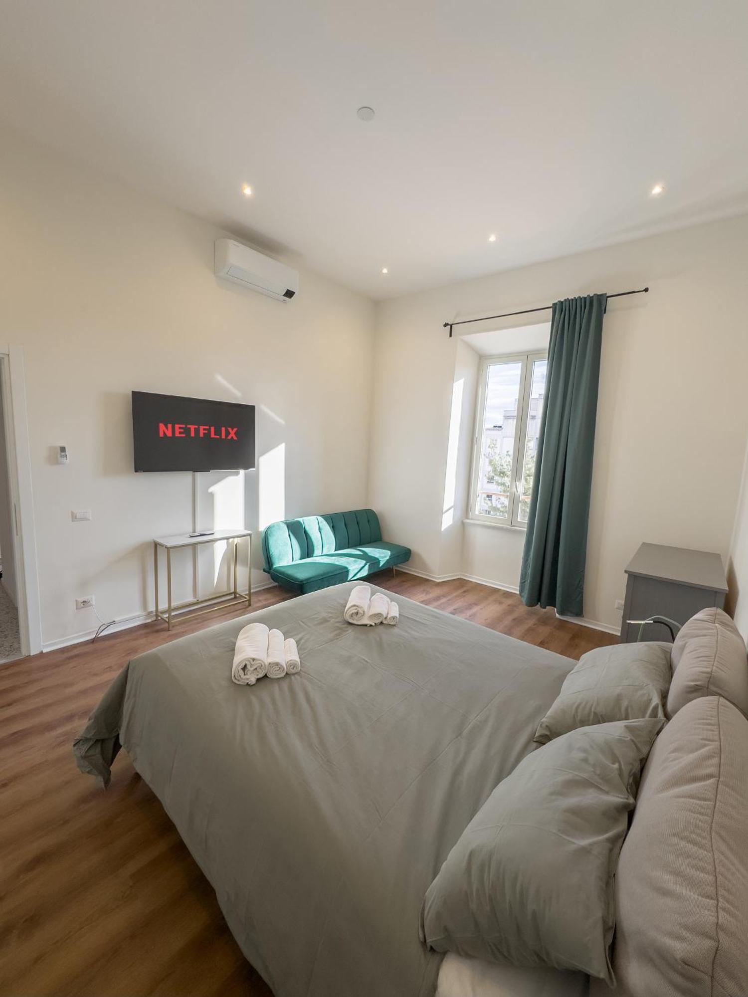 Apartment Colosseum Charme