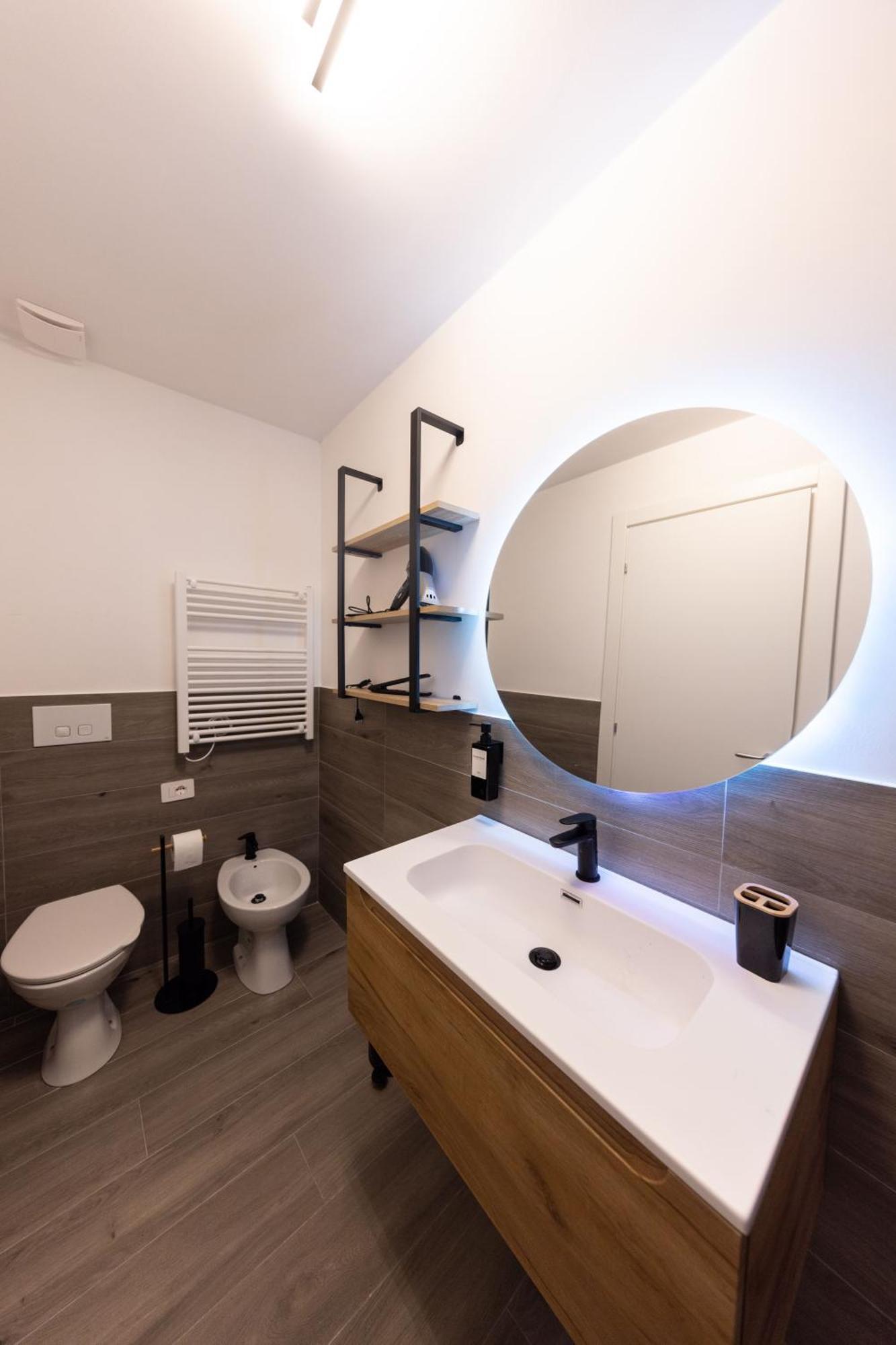 Urban Chic Luxury Apartment