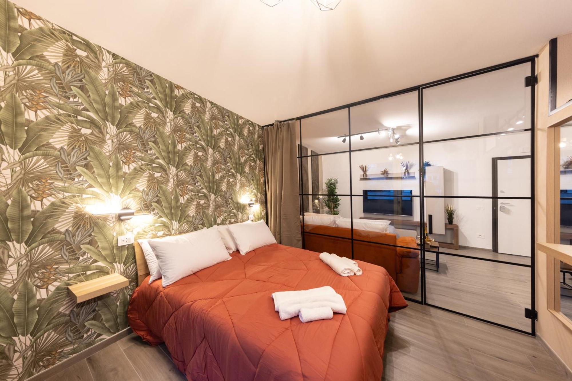 Urban Chic Luxury Apartment Rome
