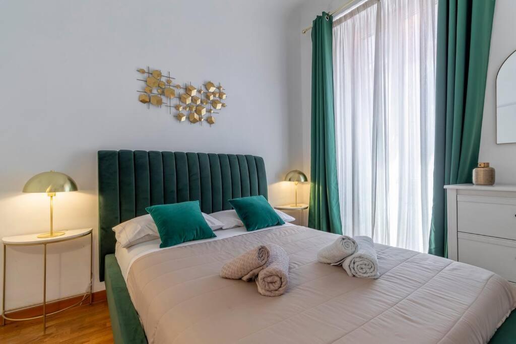 2 Minutes From The Colosseum - Luxury * Rome