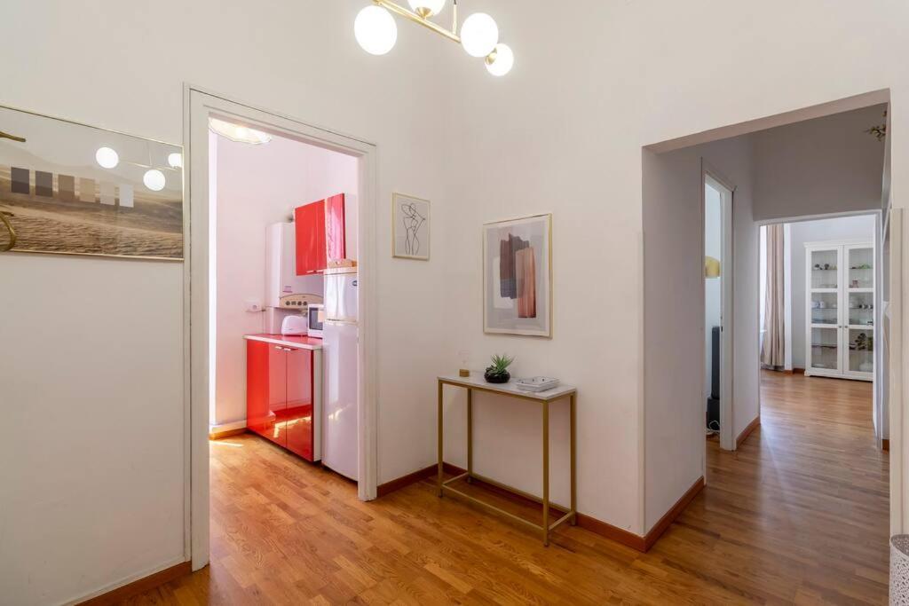 2 Minutes From The Colosseum - Luxury Rome