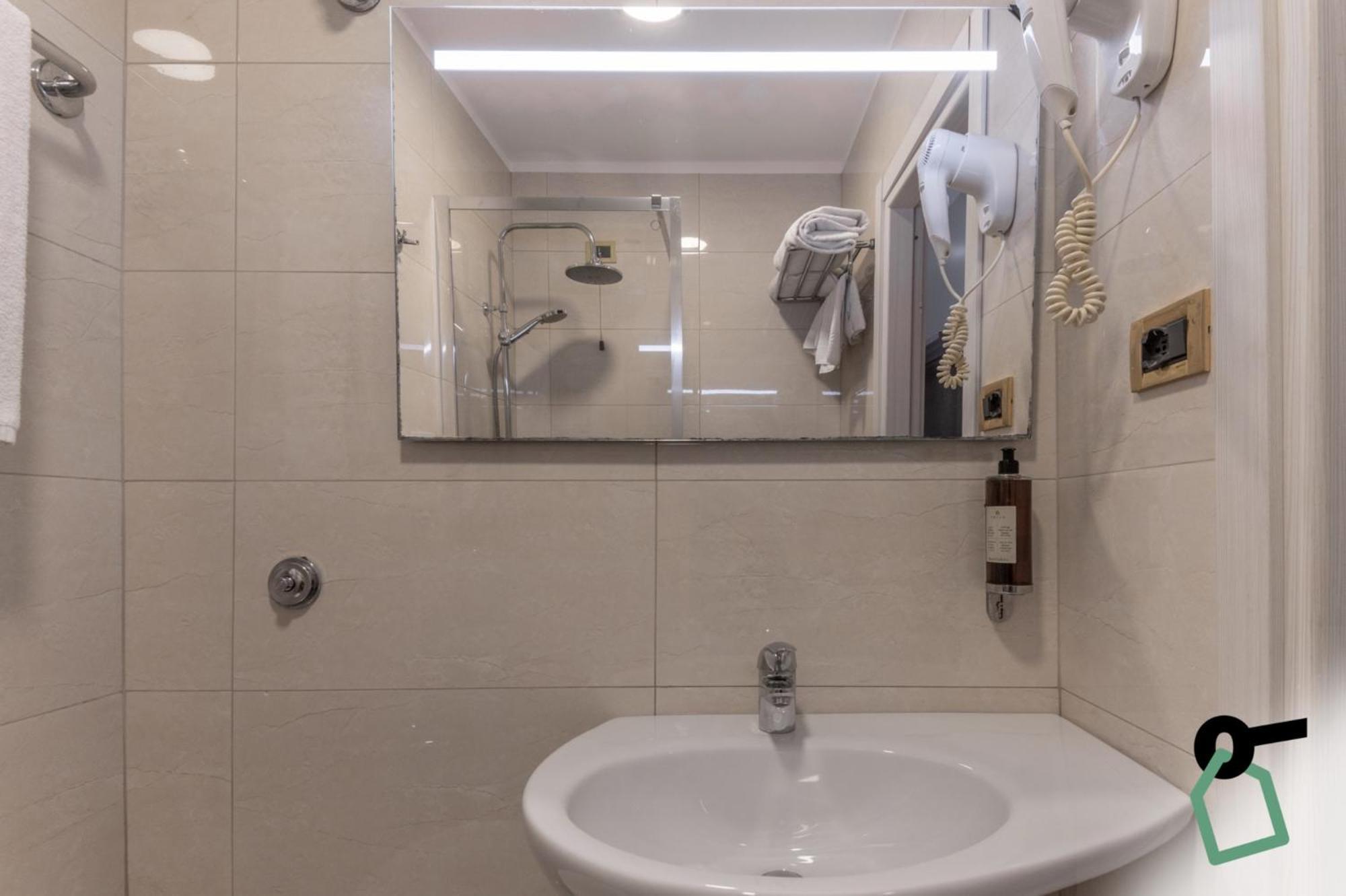 Hotiday Collection - Porta Pia 4* Roma