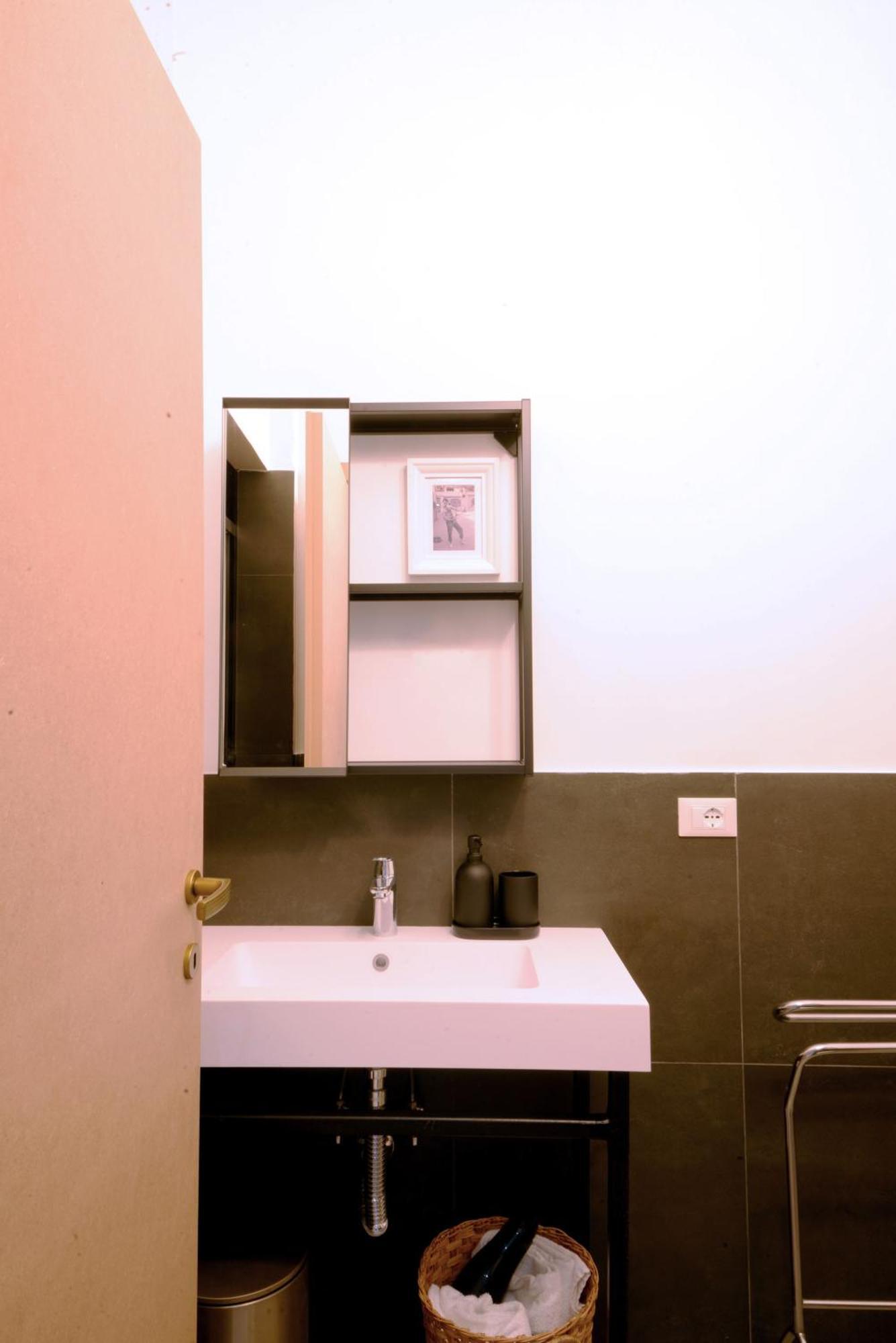 Led House Apartment