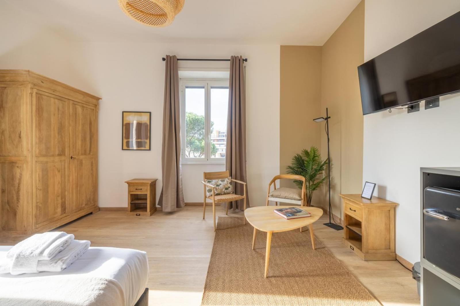 Guest house Croma - *