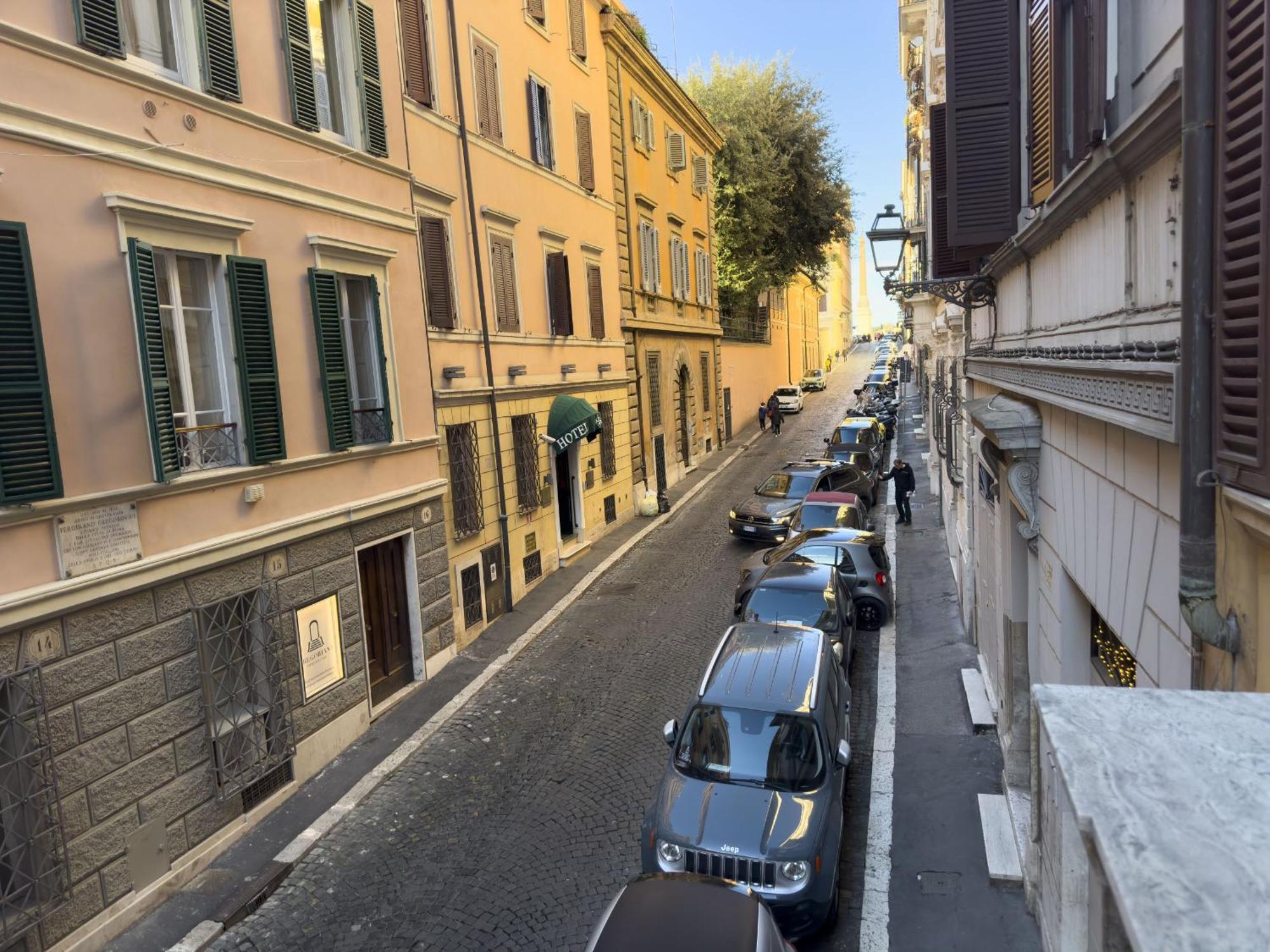 Lovely Nest With Balcony By The Spanish Steps Rome