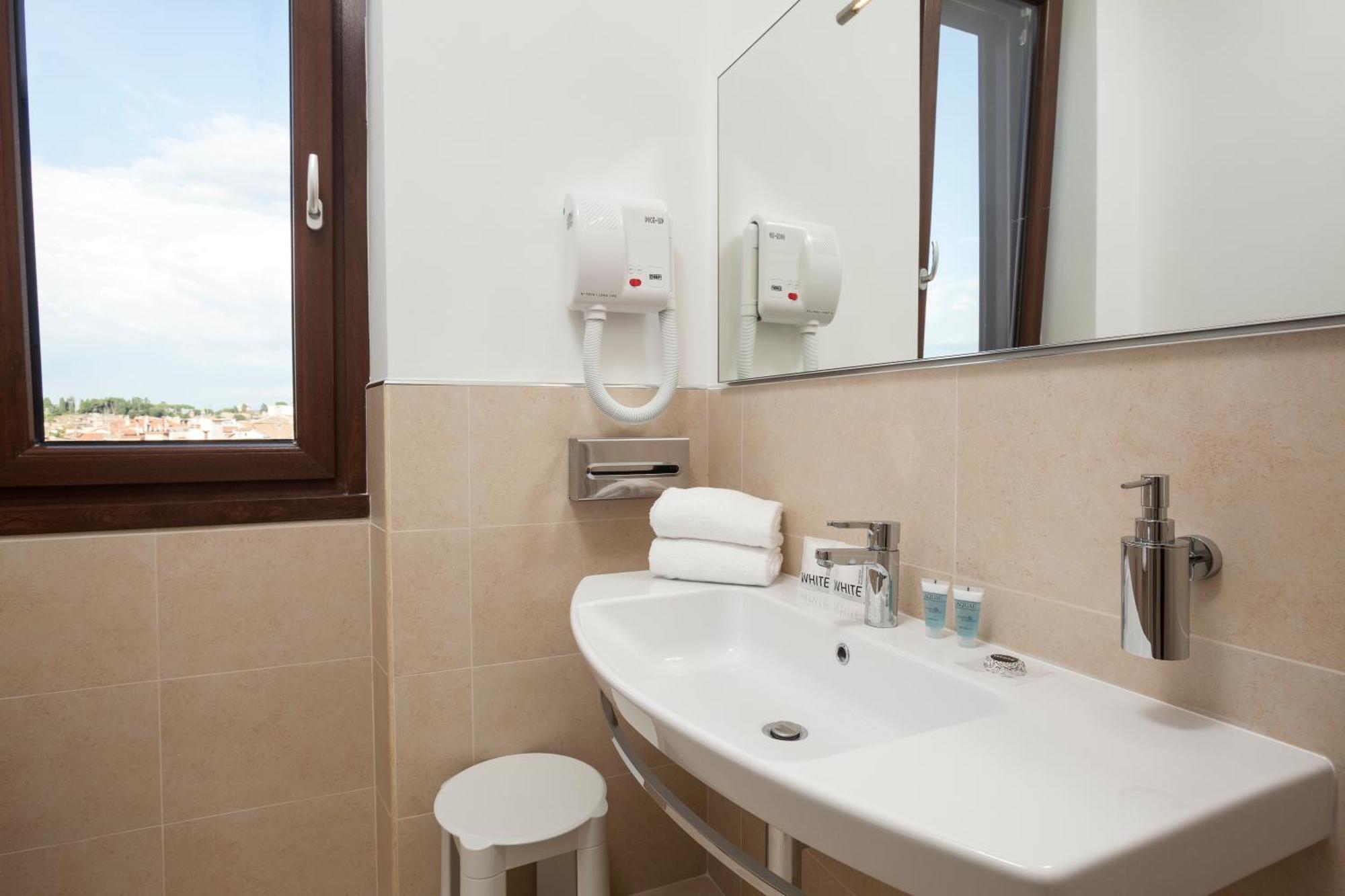 Window On Guest house 2*