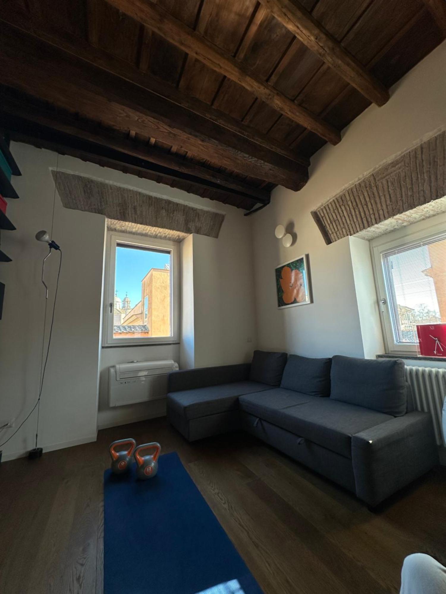 Cosy Reginella * Rome