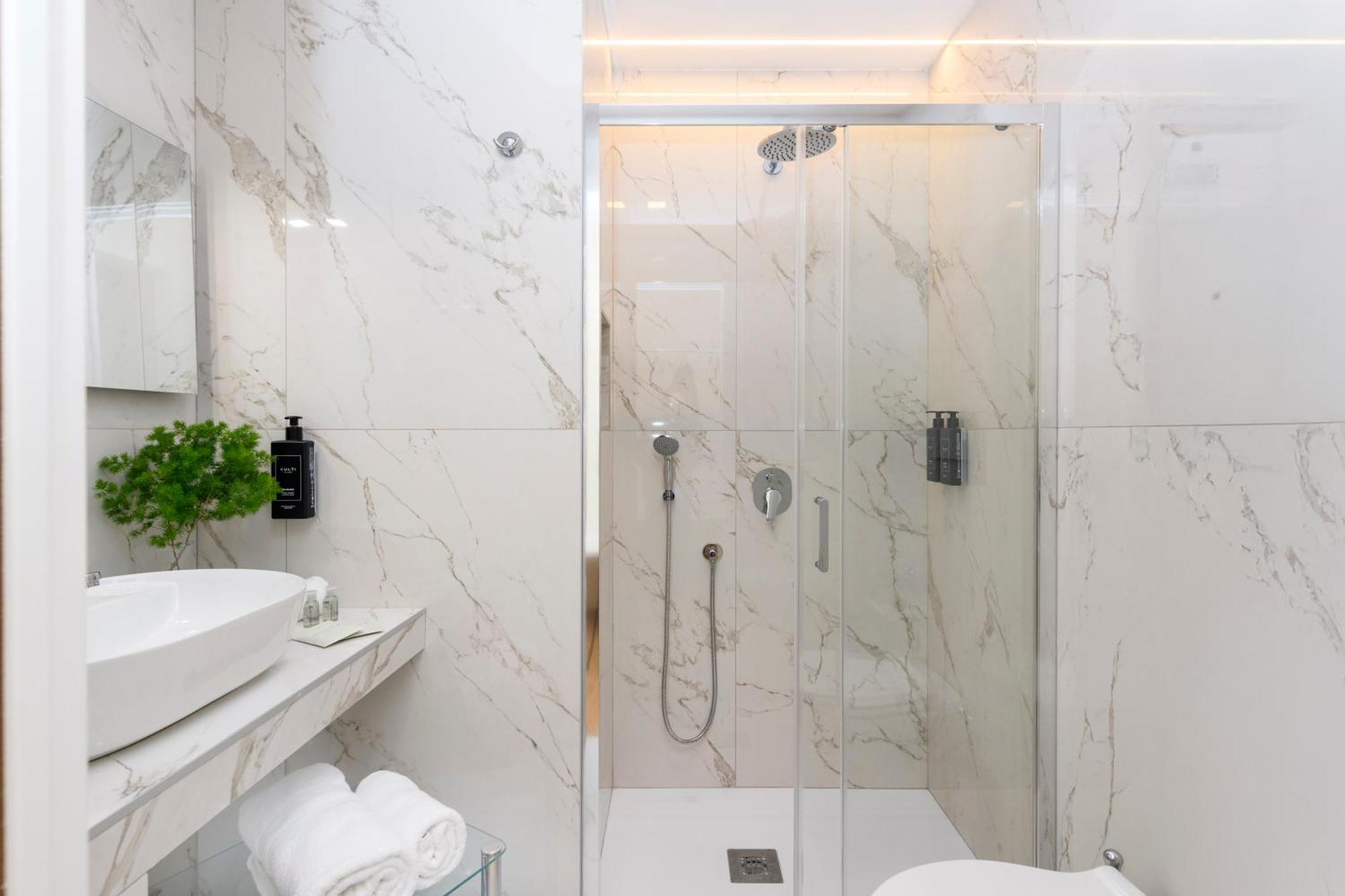 Tolu Relais Guest house Rome