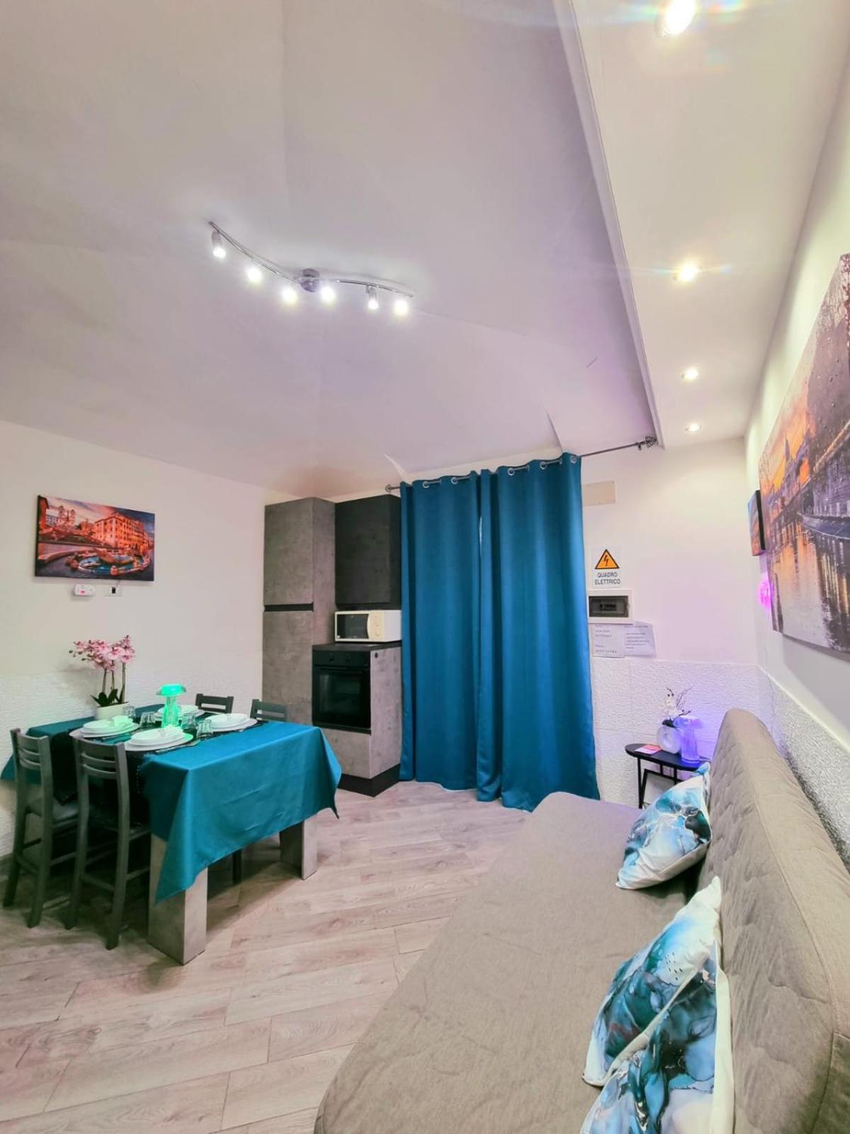 Cmhouselove Alessandrino Vicino Metro C Apartment