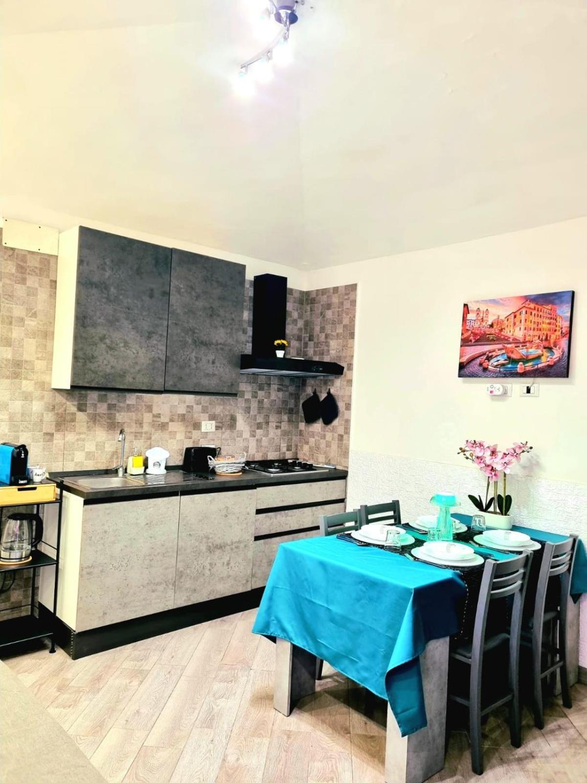 Appartamento Cmhouselove Alessandrino Vicino Metro C