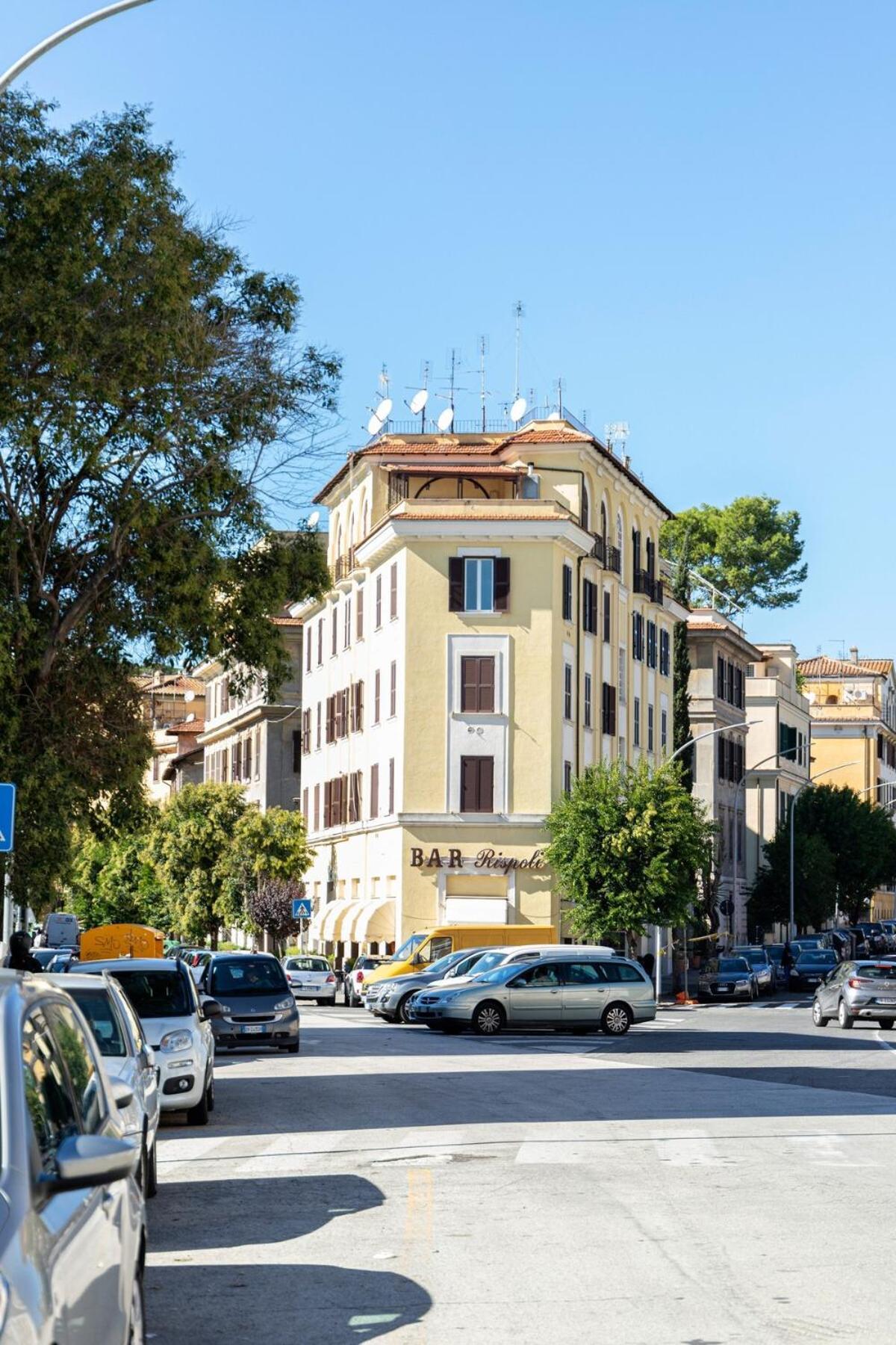 Apartment Bright And Cozy In Heart Of Ponte Milvio *