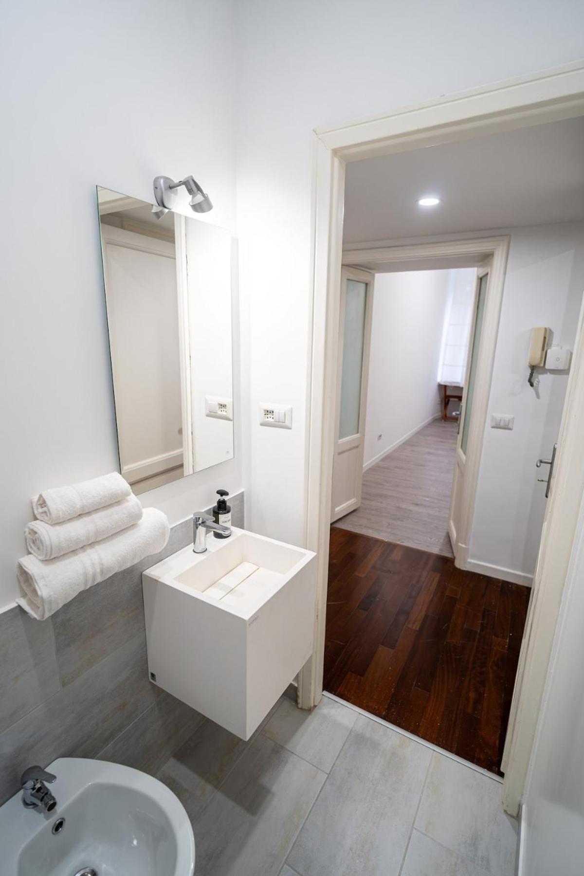 Britannia 36 Apartment Rome